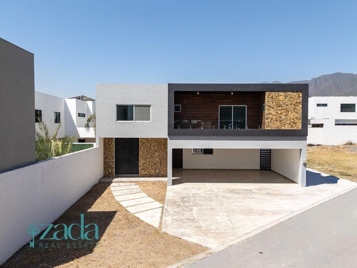 Casa en Venta en Zona del Uro – Privada Loreto, Carretera Nacional, Monterrey, N