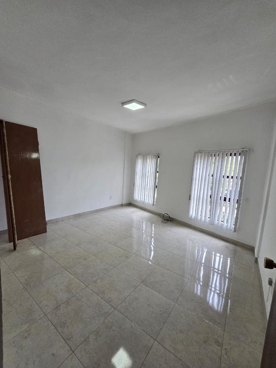 Remodeled office in Miramontes, 100 m²