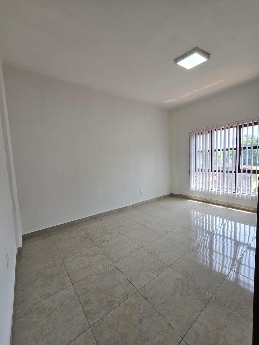 Remodeled office in Miramontes, 100 m²