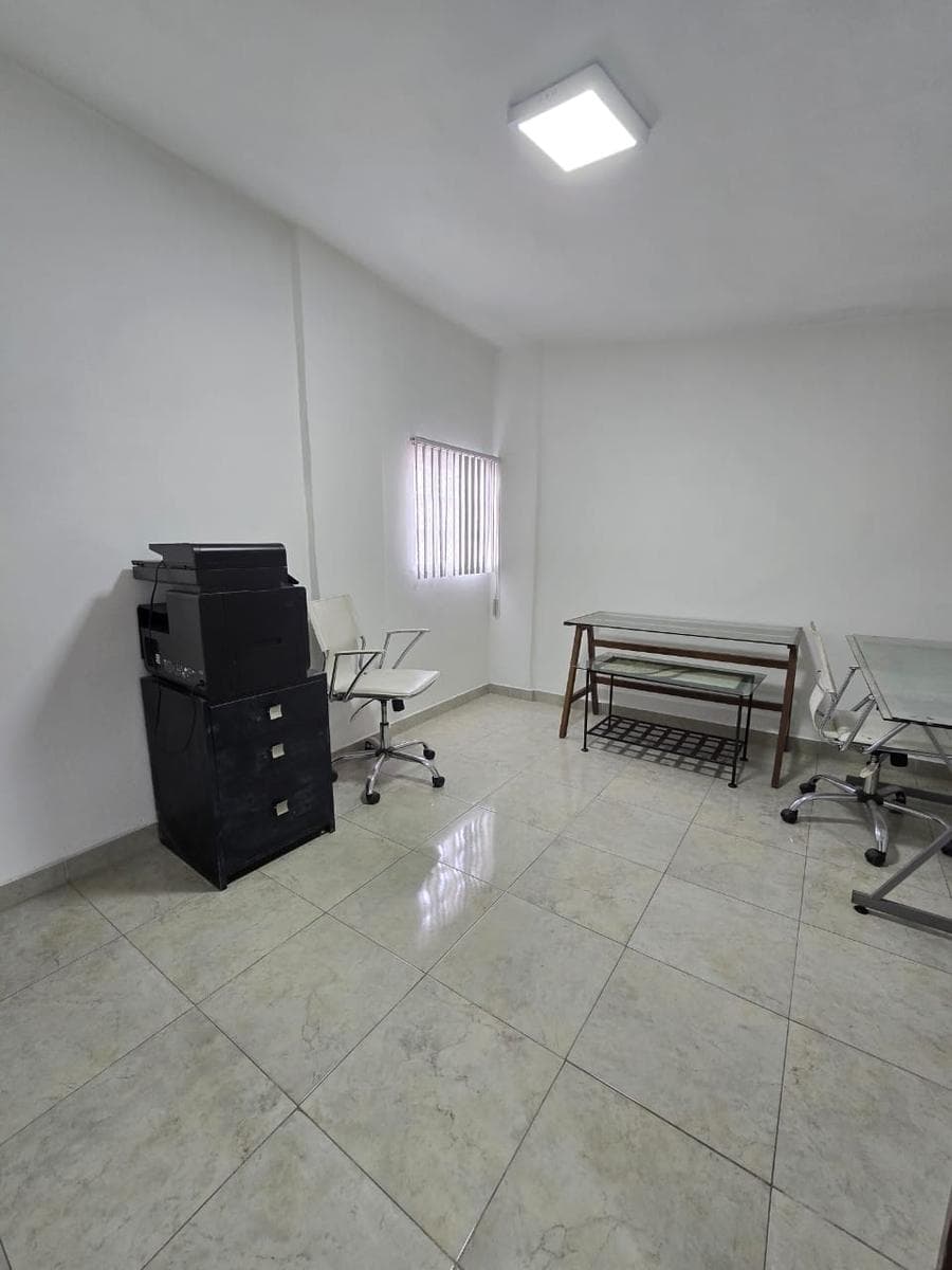 Remodeled office in Miramontes, 100 m²