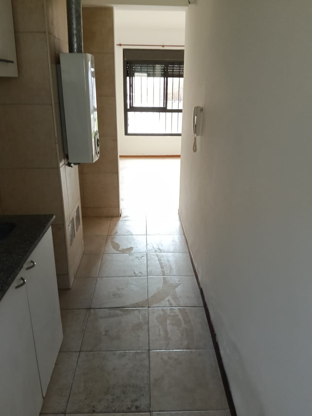2-BEDROOM APARTMENT FOR RENT IN THE LOMAS DE SAN MARTIN NEIGHBORHOOD WITH A BALCONY ON THE GROUND FLOOR