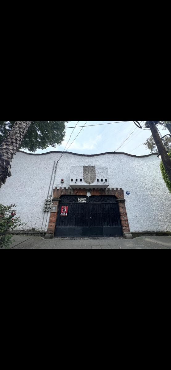 HOUSE IN A CONDOMINIUM FOR RENT IN THE HEART OF COYOACÁN!!!