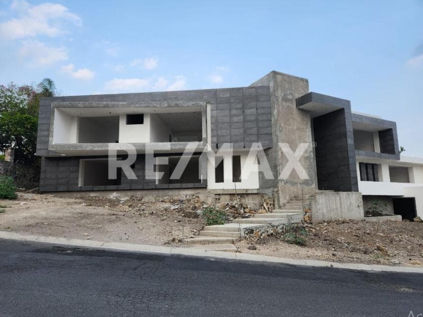 House for Sale in Morelos, Lomas de Cocoyoc Subdivision
