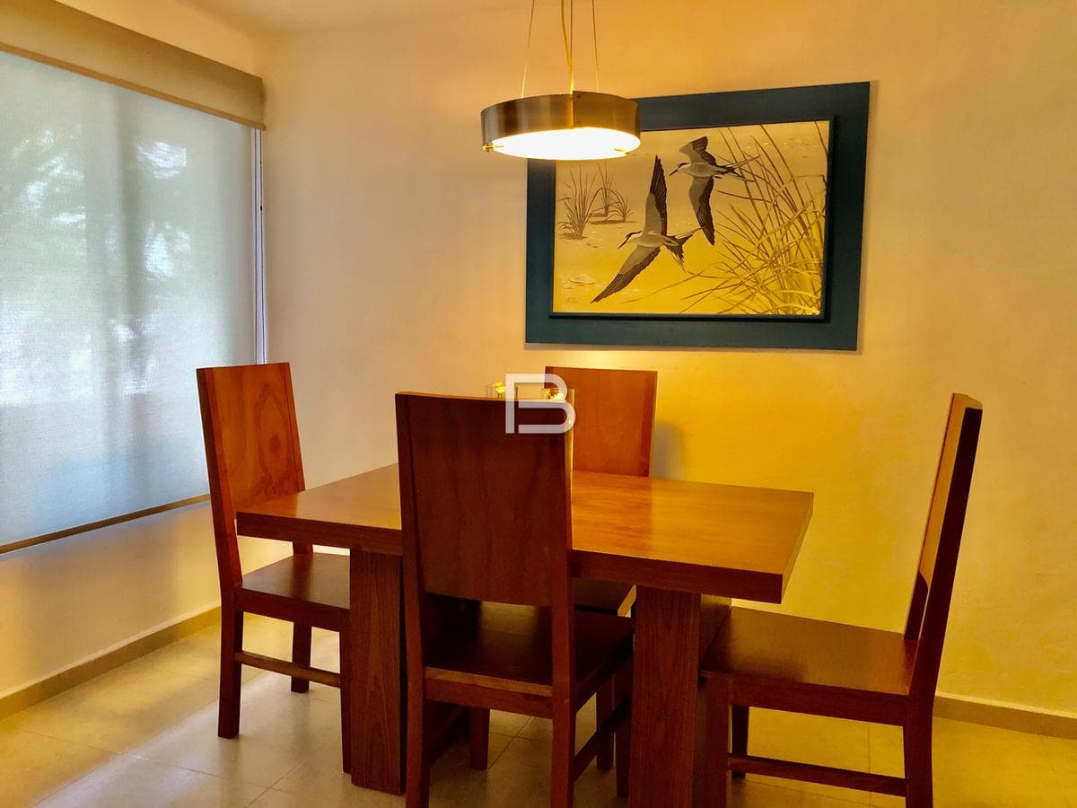 Apartment in Cancun's Hotel Zone with a View of the Lagoon