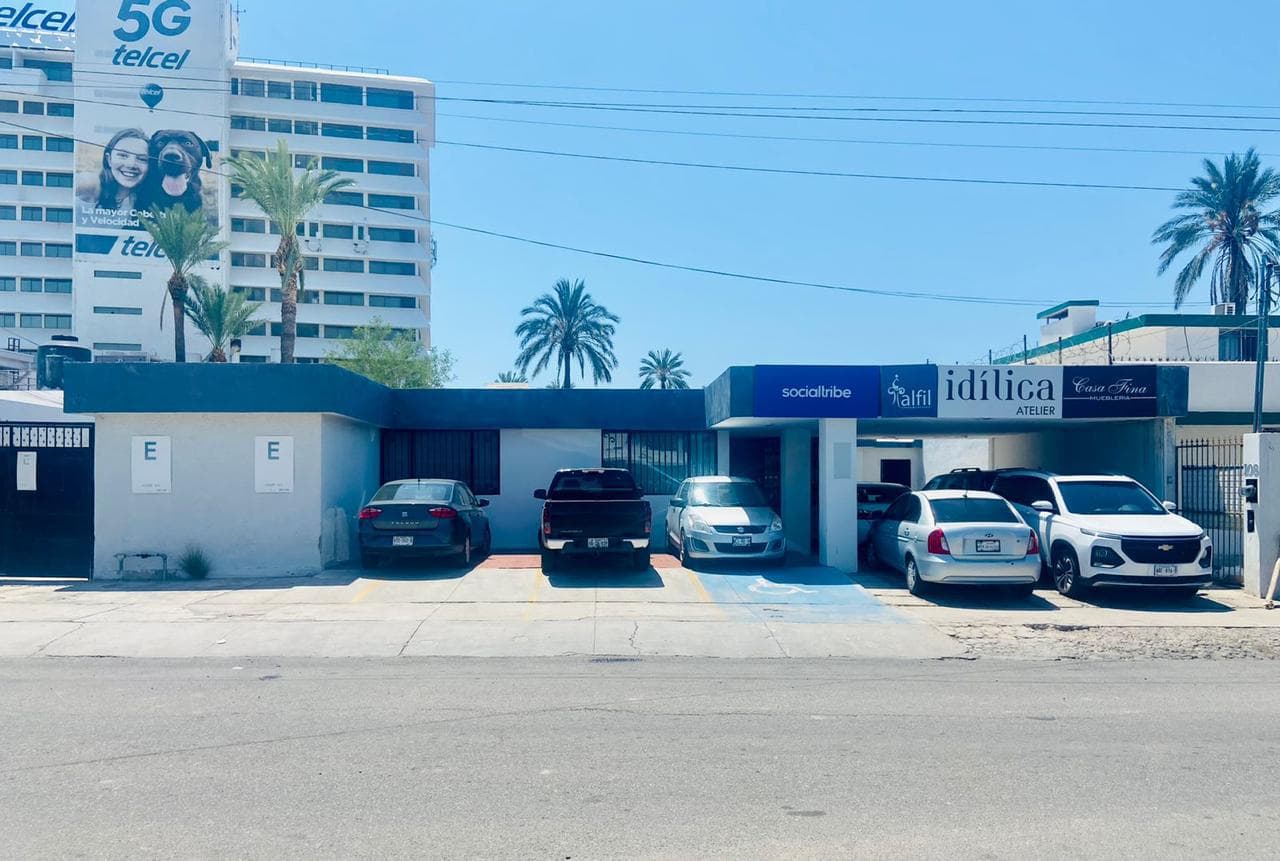 Office for Rent in Centenario—Excellent Location