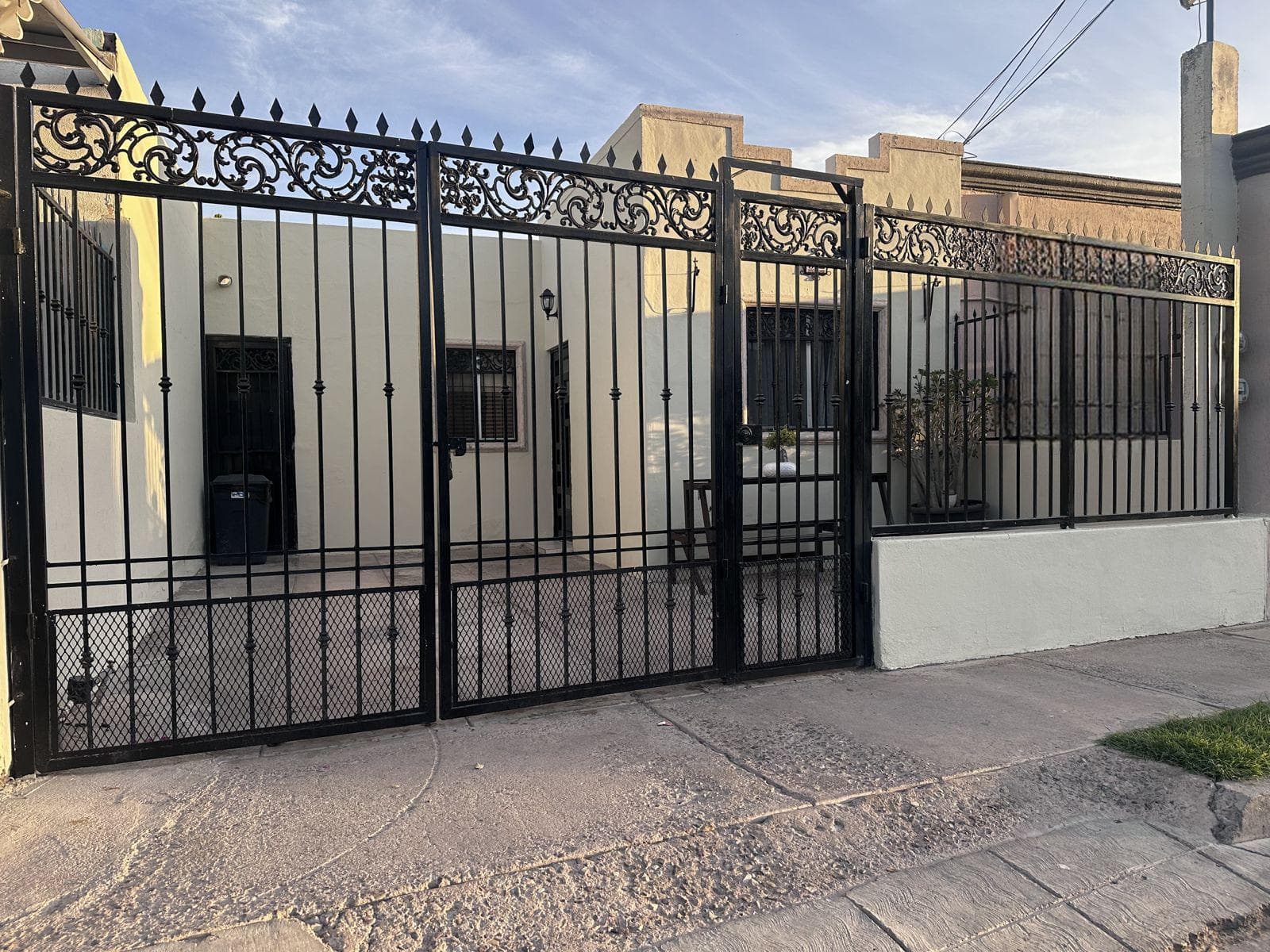 House for Sale on Paseo De Las Margaritas