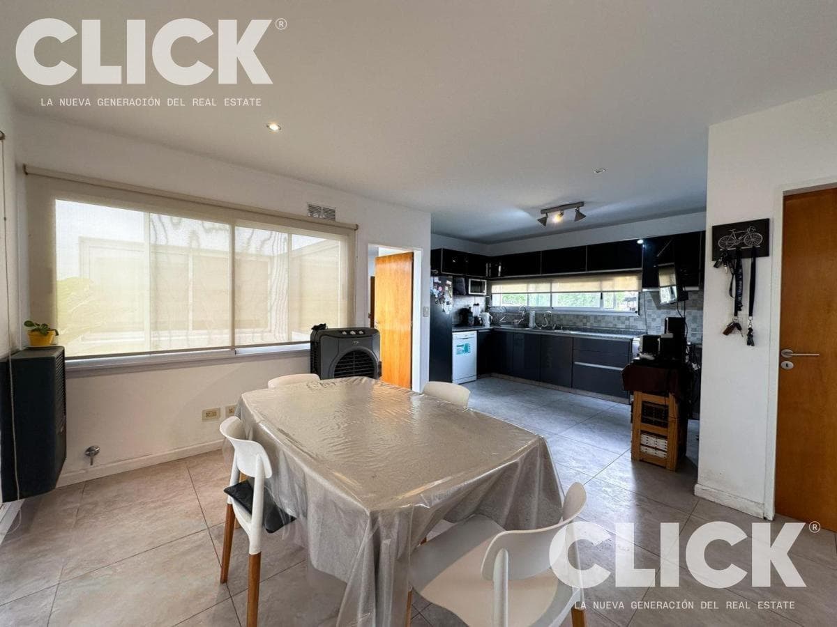 5-room house for sale in the Santa Juana gated community, Esteban Echeverría