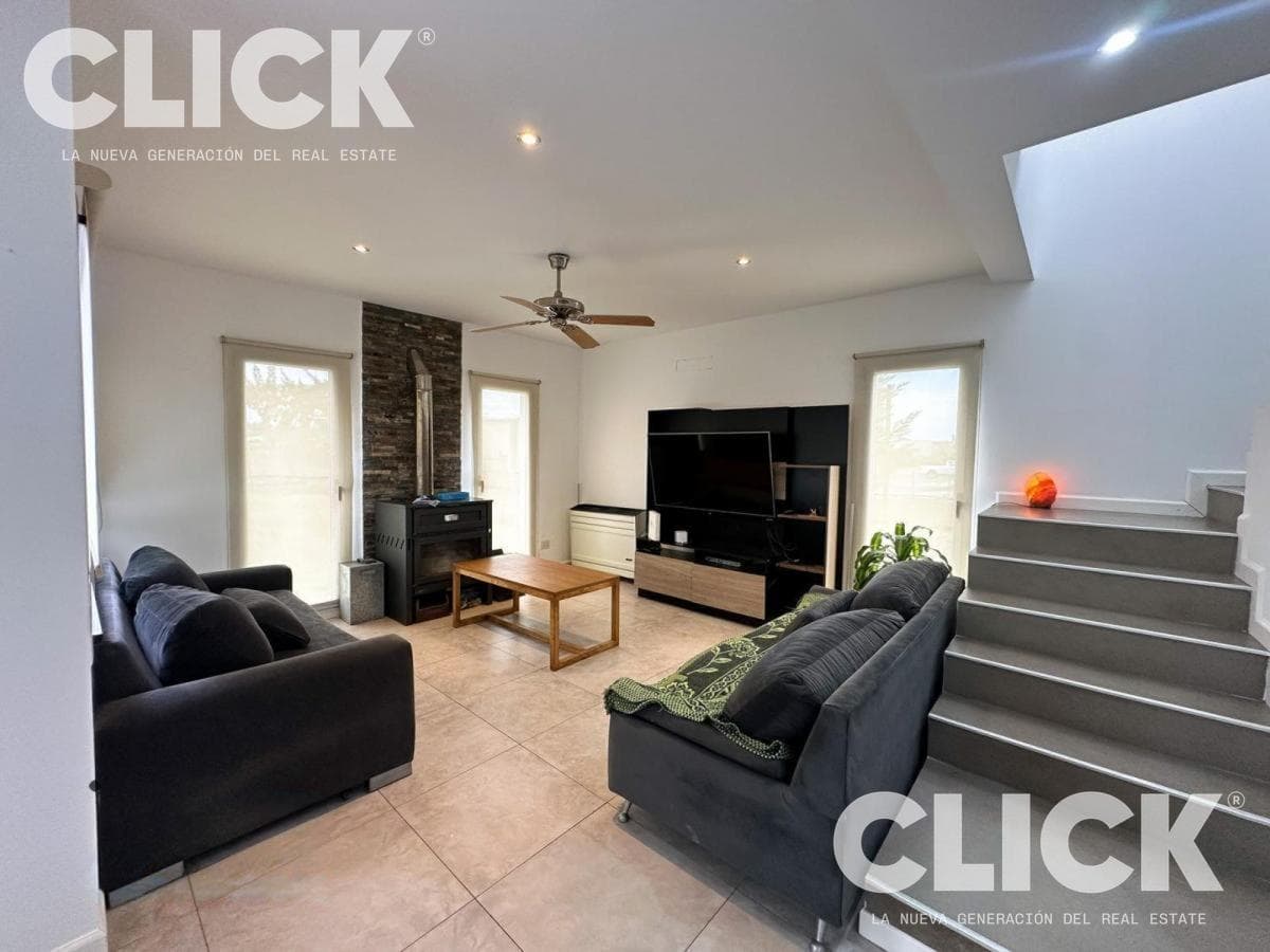 5-room house for sale in the Santa Juana gated community, Esteban Echeverría
