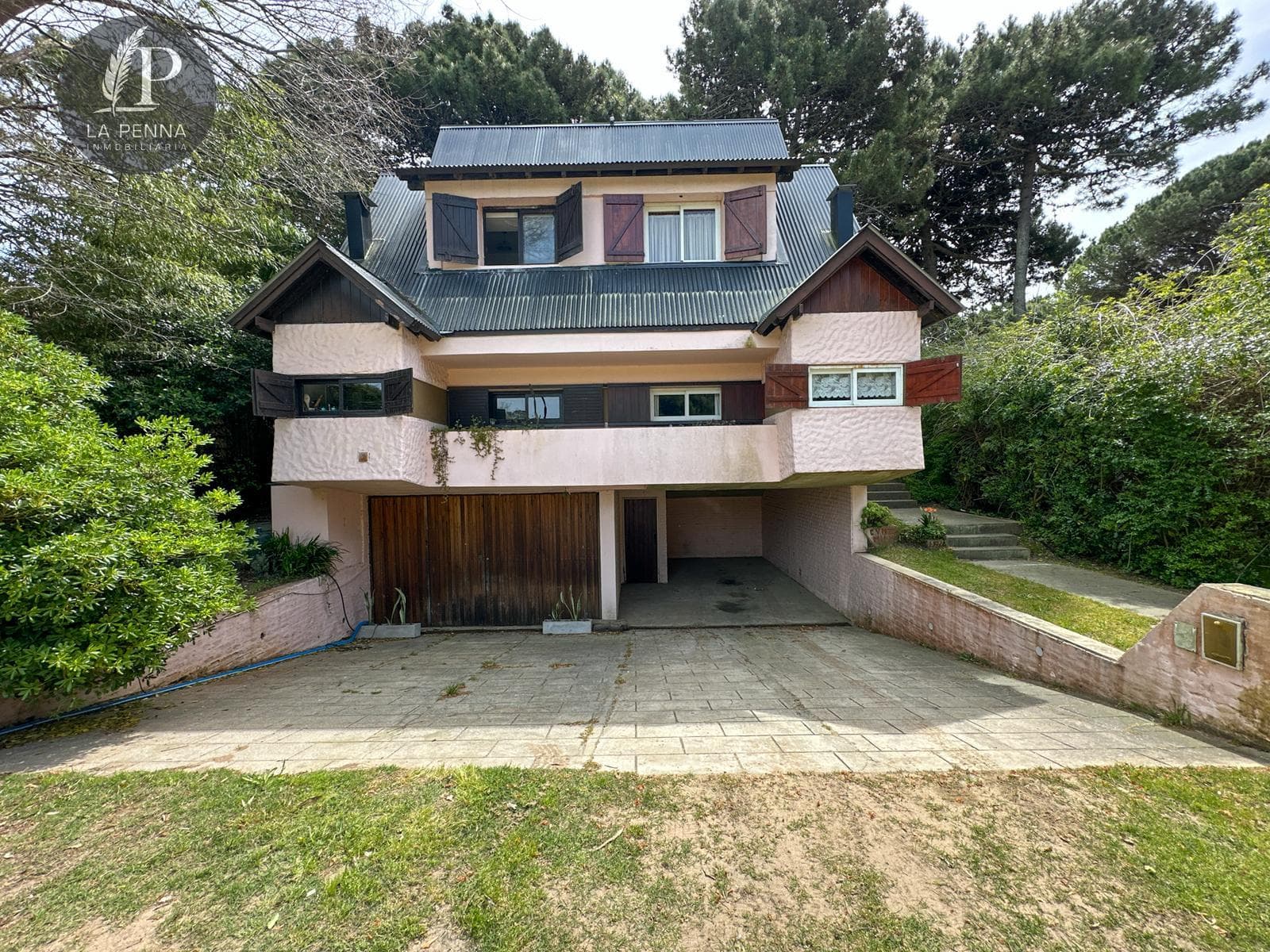 4-Room Duplex House for Sale in Pinamar