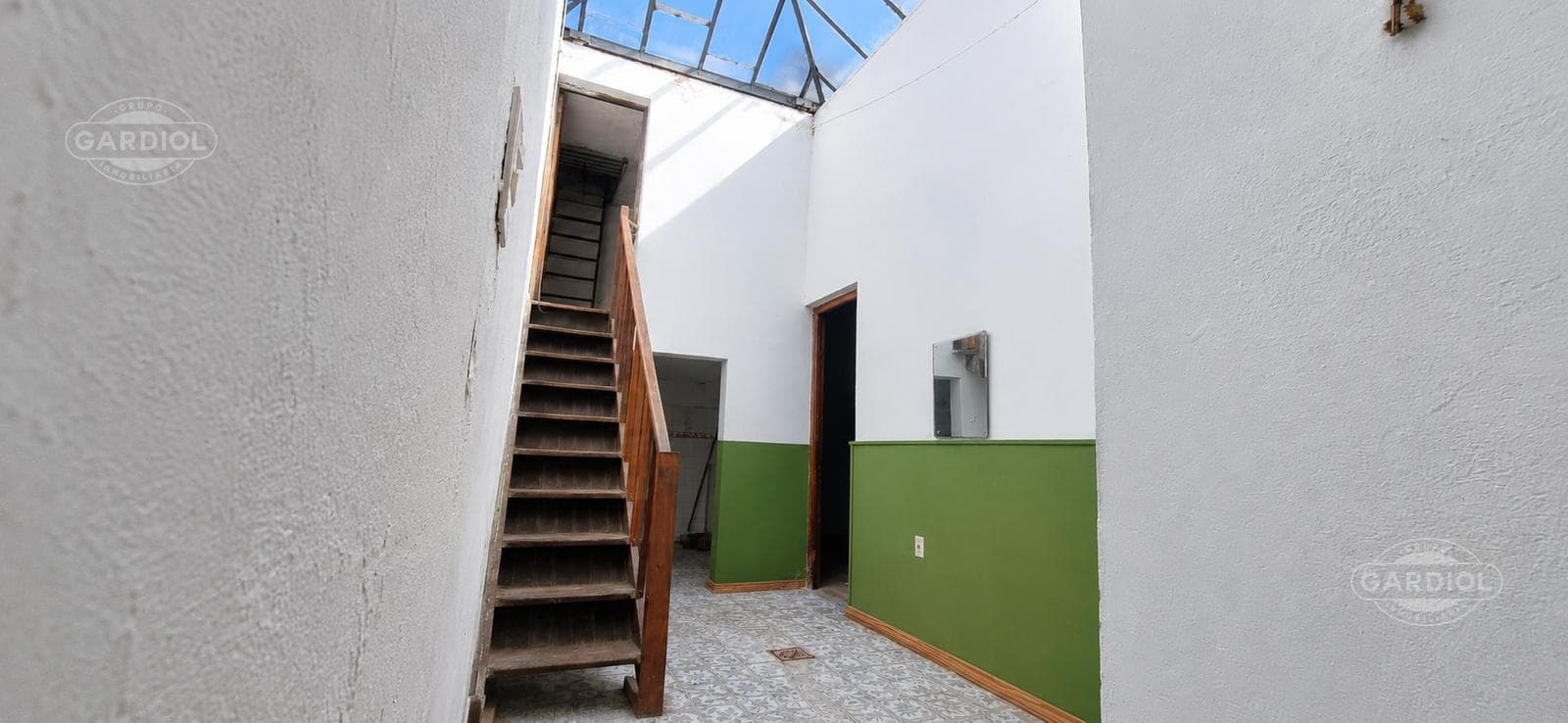 2-Bedroom Apartment for Sale, La Comercial, Montevideo