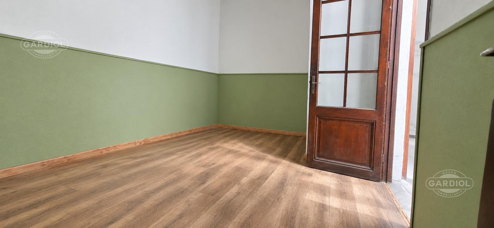 2-Bedroom Apartment for Sale, La Comercial, Montevideo