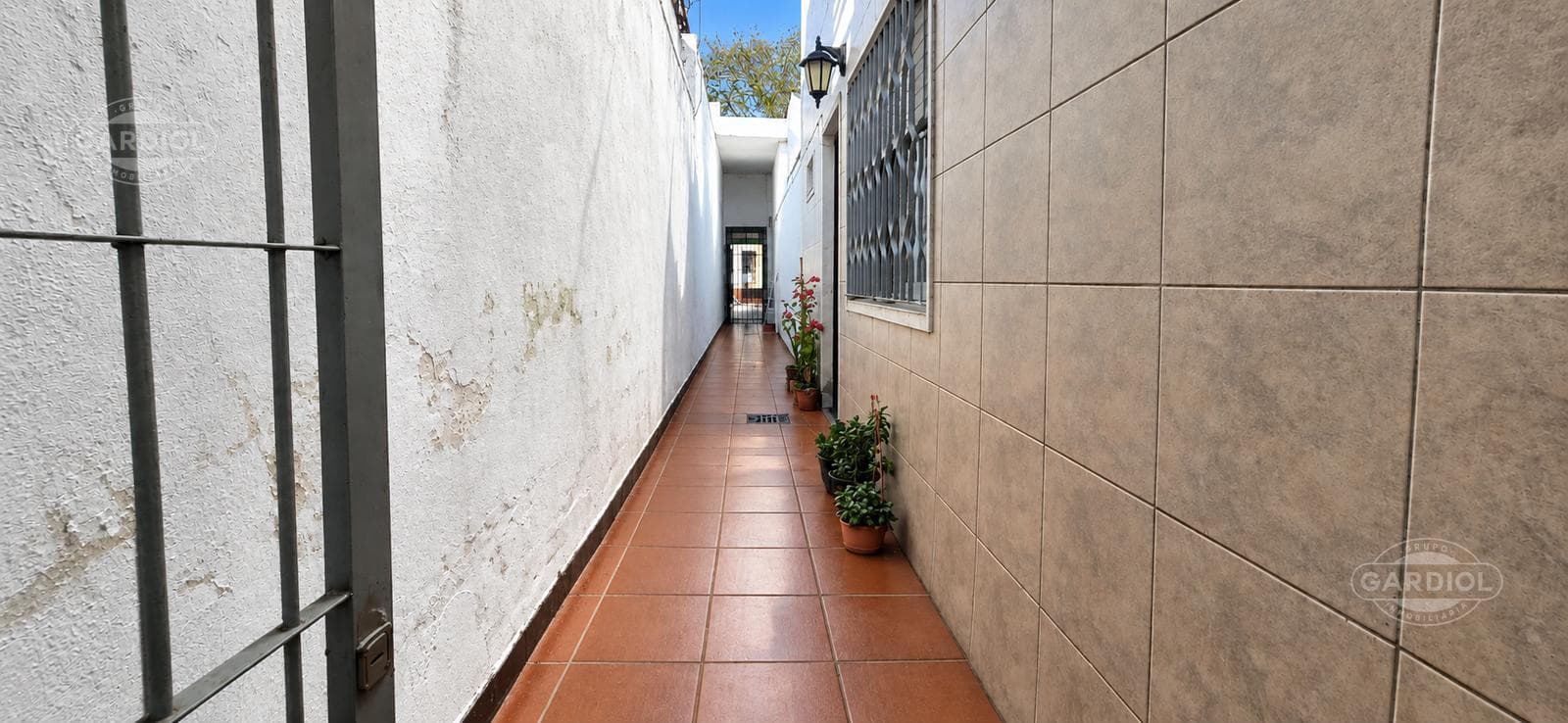 2-Bedroom Apartment for Sale, La Comercial, Montevideo