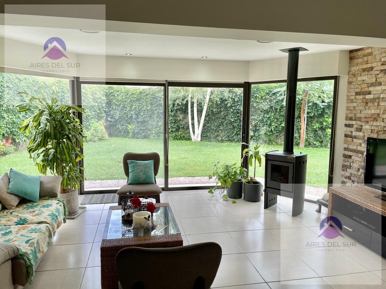 Beautiful House and Extra Lot