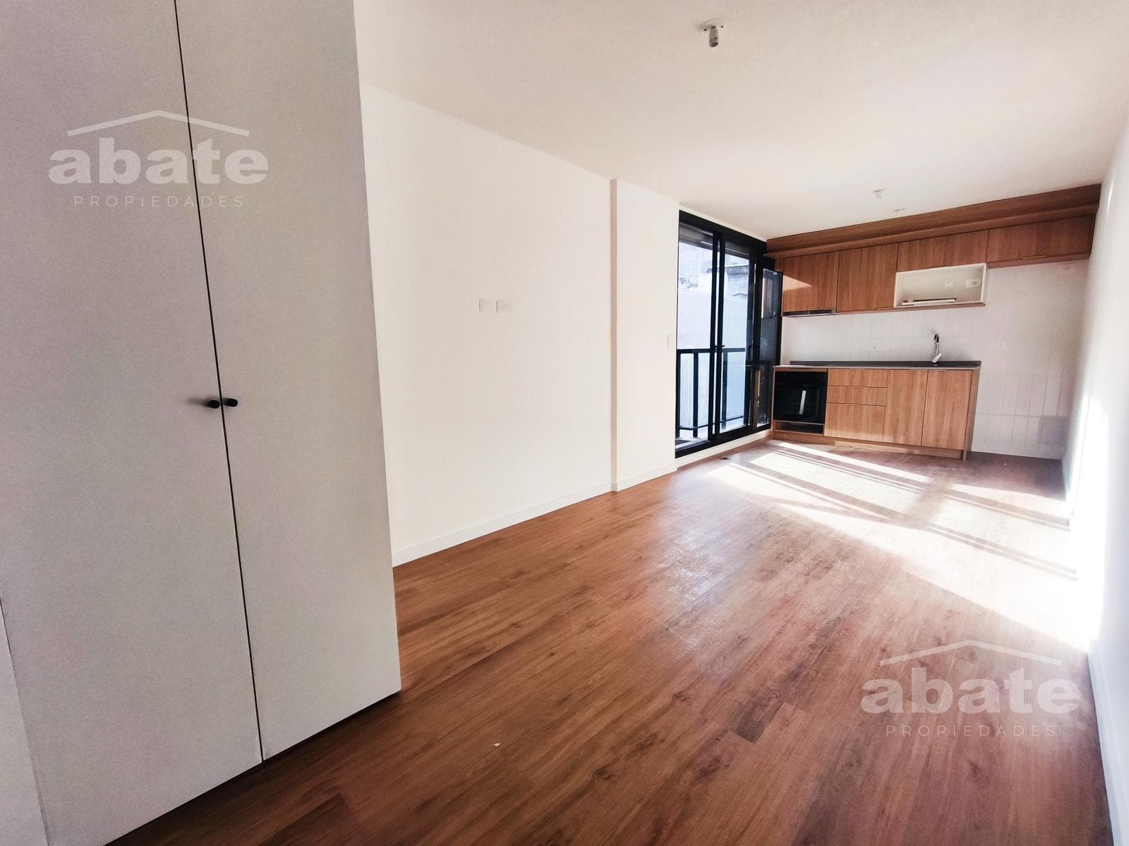 Alquiler Monoambiente con terraza en Cordón, Montevideo