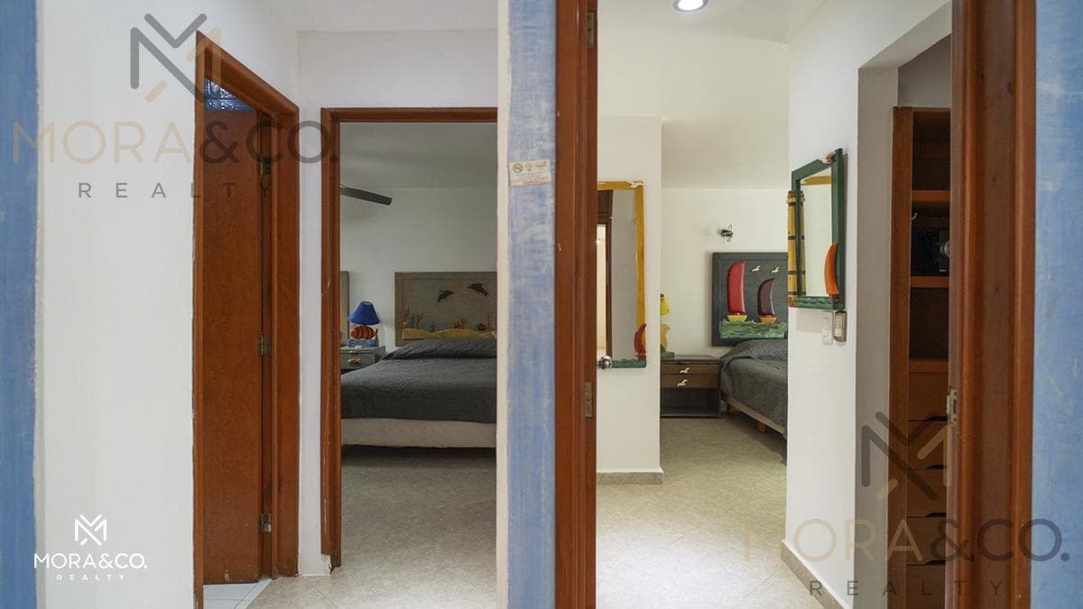 House for Sale or Rent in Cancún's Hotel Zone | Dock, Terrace, and 24/7 Security