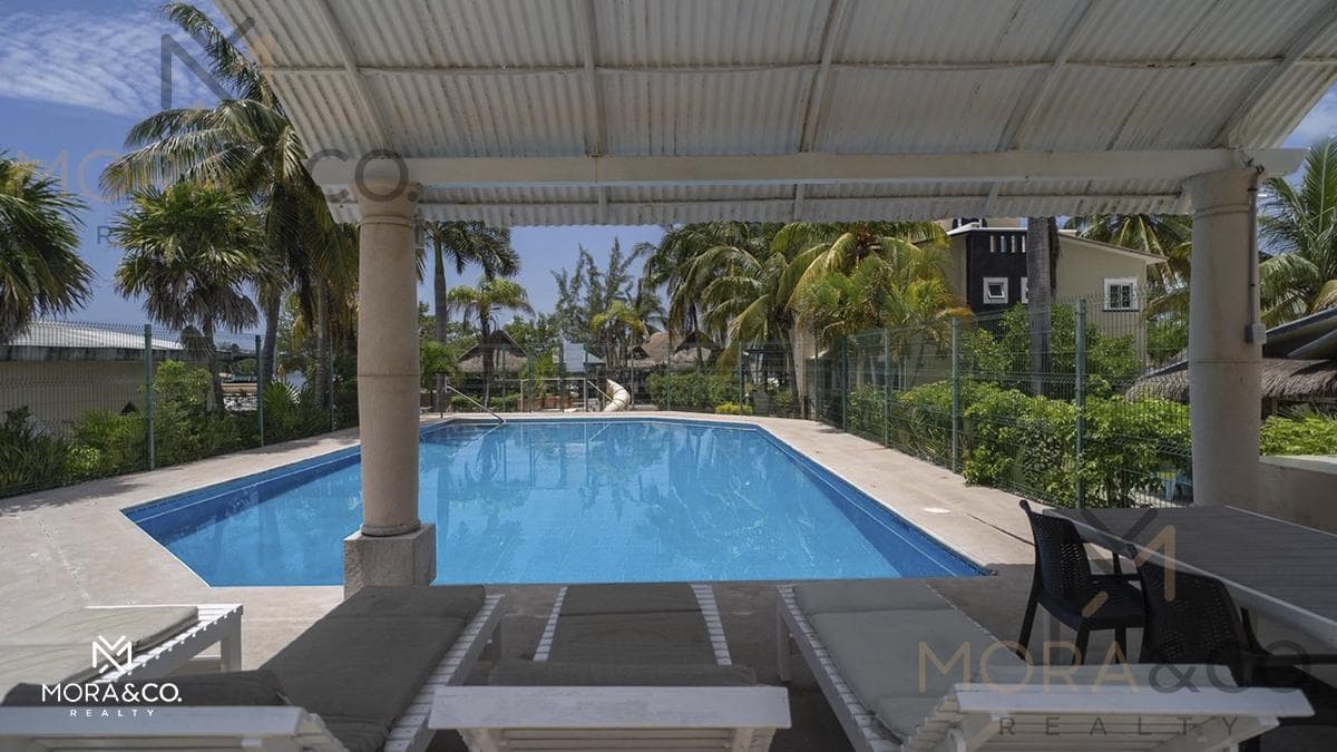 House for Sale or Rent in Cancún's Hotel Zone | Dock, Terrace, and 24/7 Security