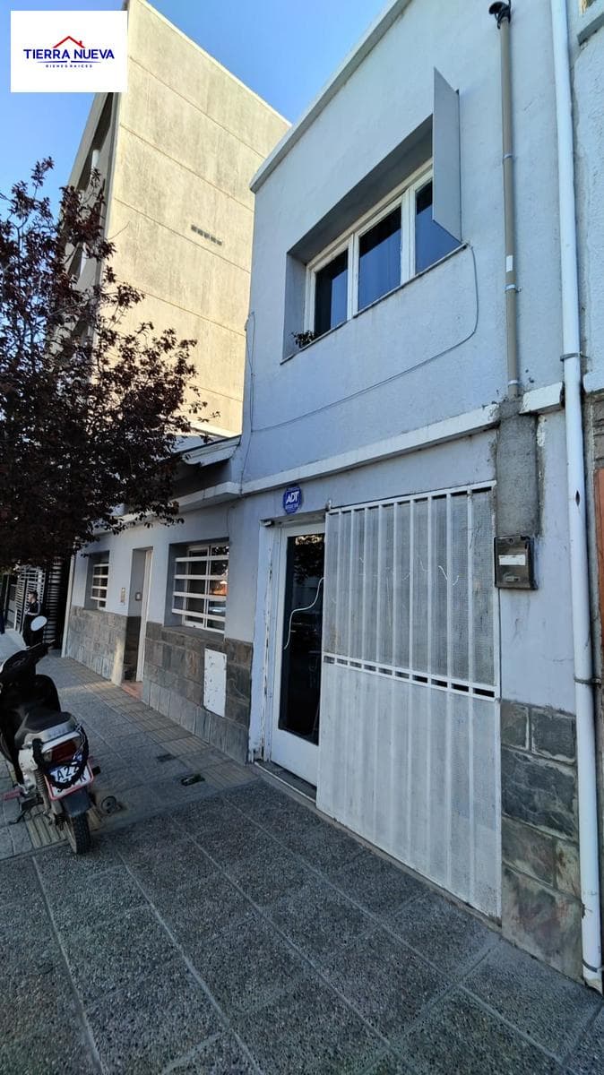 HOUSE WITH COMMERCIAL SPACE FOR SALE - DOWNTOWN NEUQUÉN