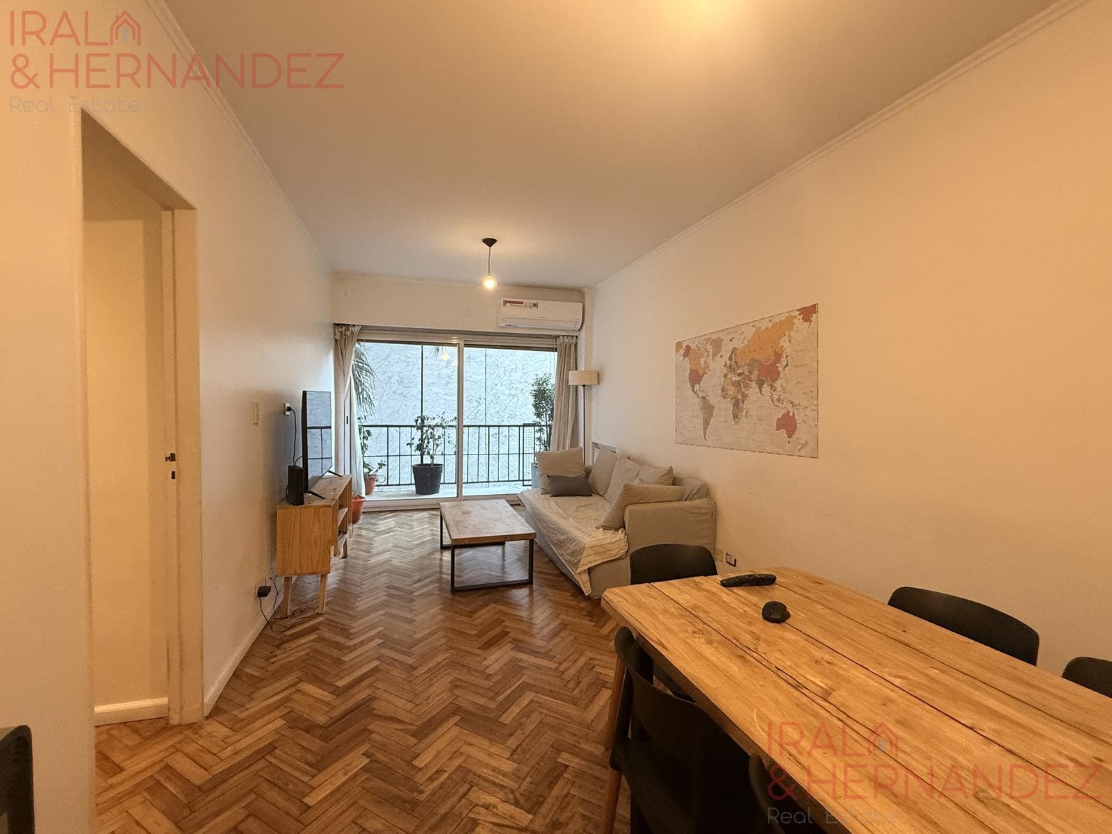 Apartment for Rent in Recoleta with a Long Balcony