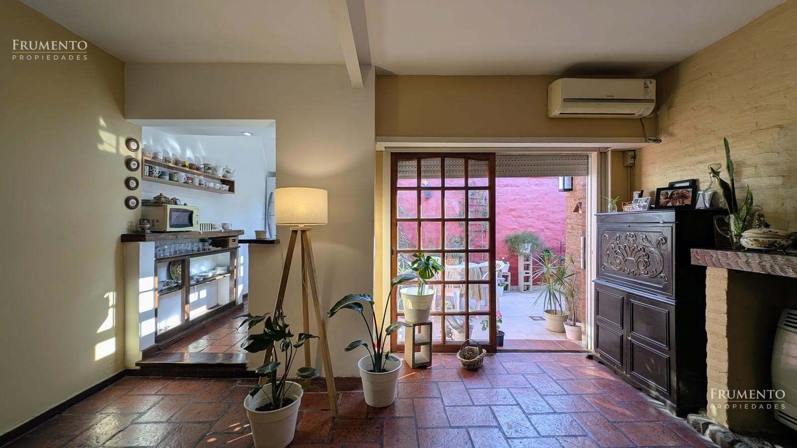 3-ROOM APARTMENT IN EXCELLENT CONDITION