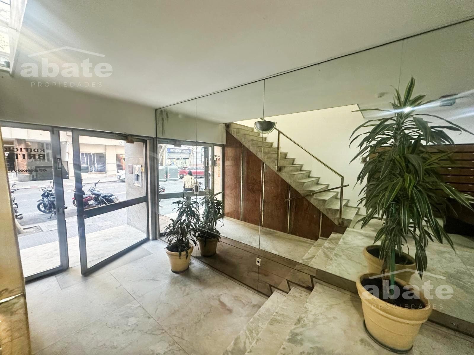 Impeccable 1-bedroom apartment for sale