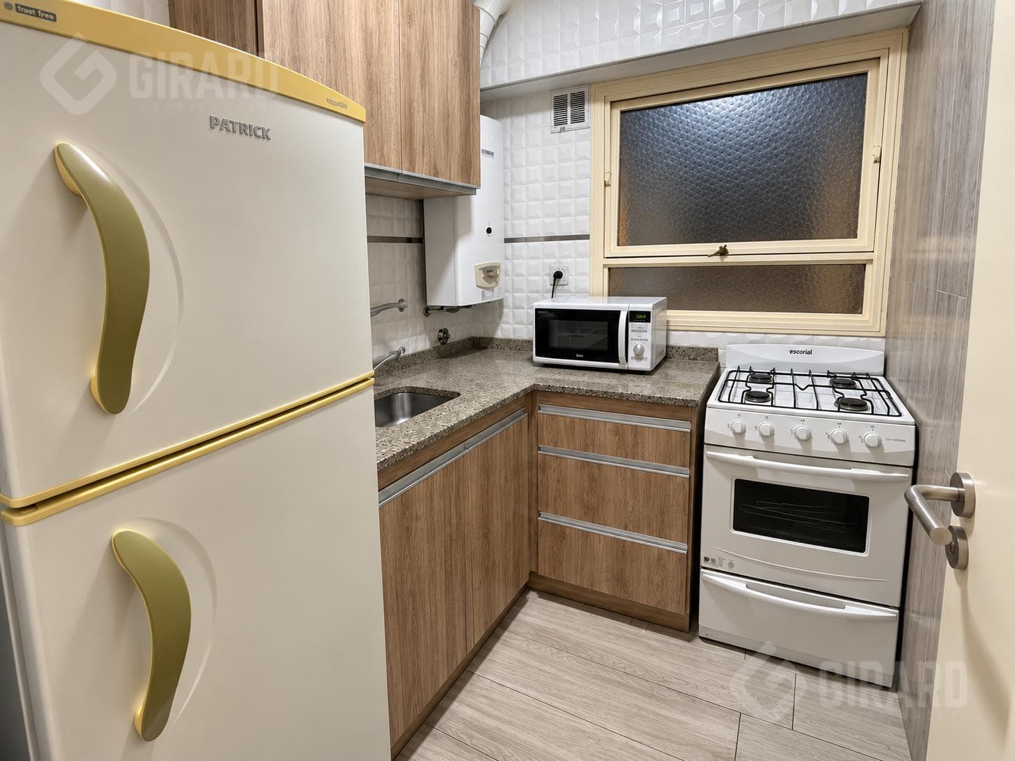 Estudiantes 2026. 1-bedroom apartment with a balcony in excellent condition. Plaza Colón area