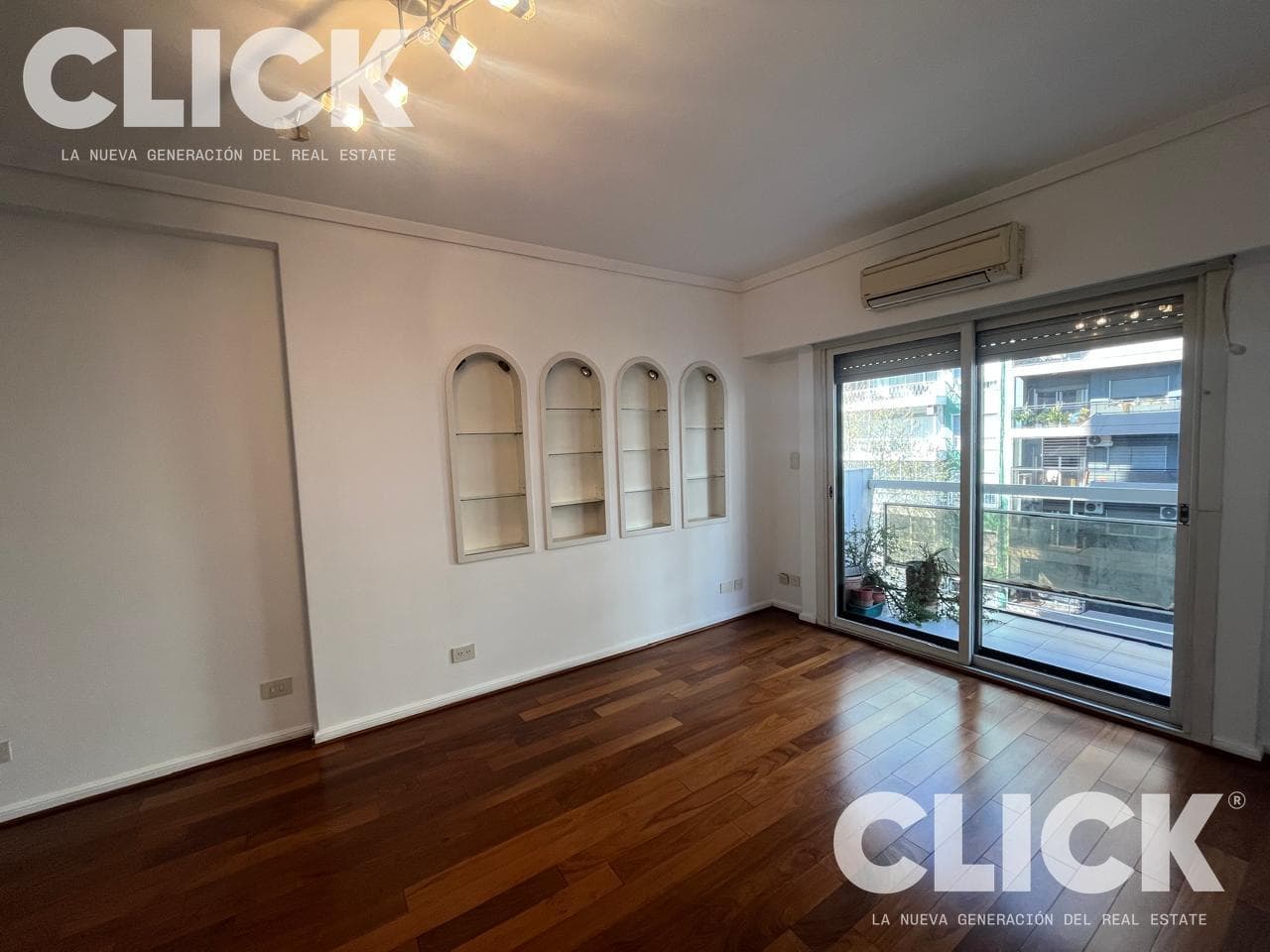 FOR RENT: 3-room apartment with garage on Corrientes Avenue