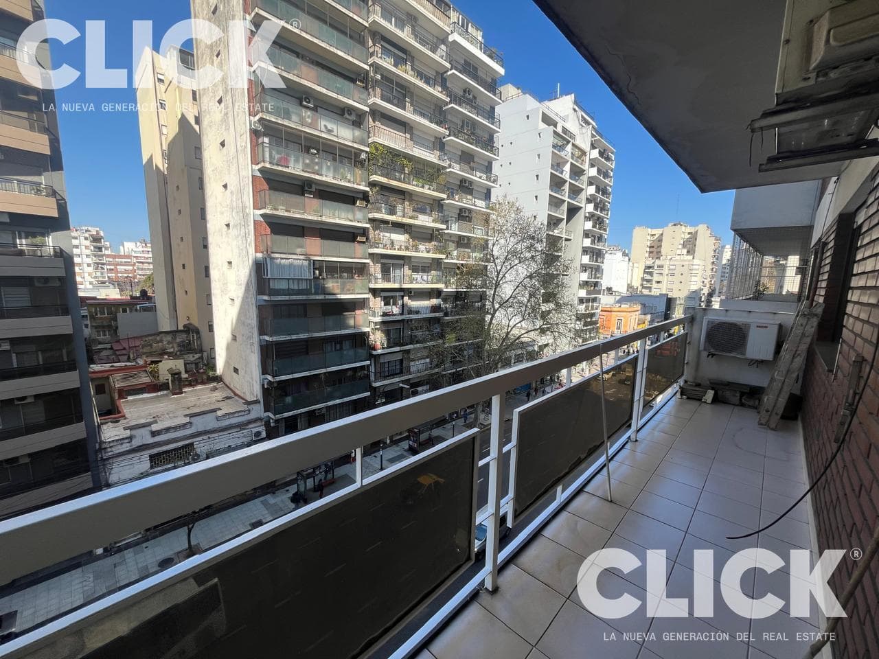 FOR RENT: 3-room apartment with garage on Corrientes Avenue