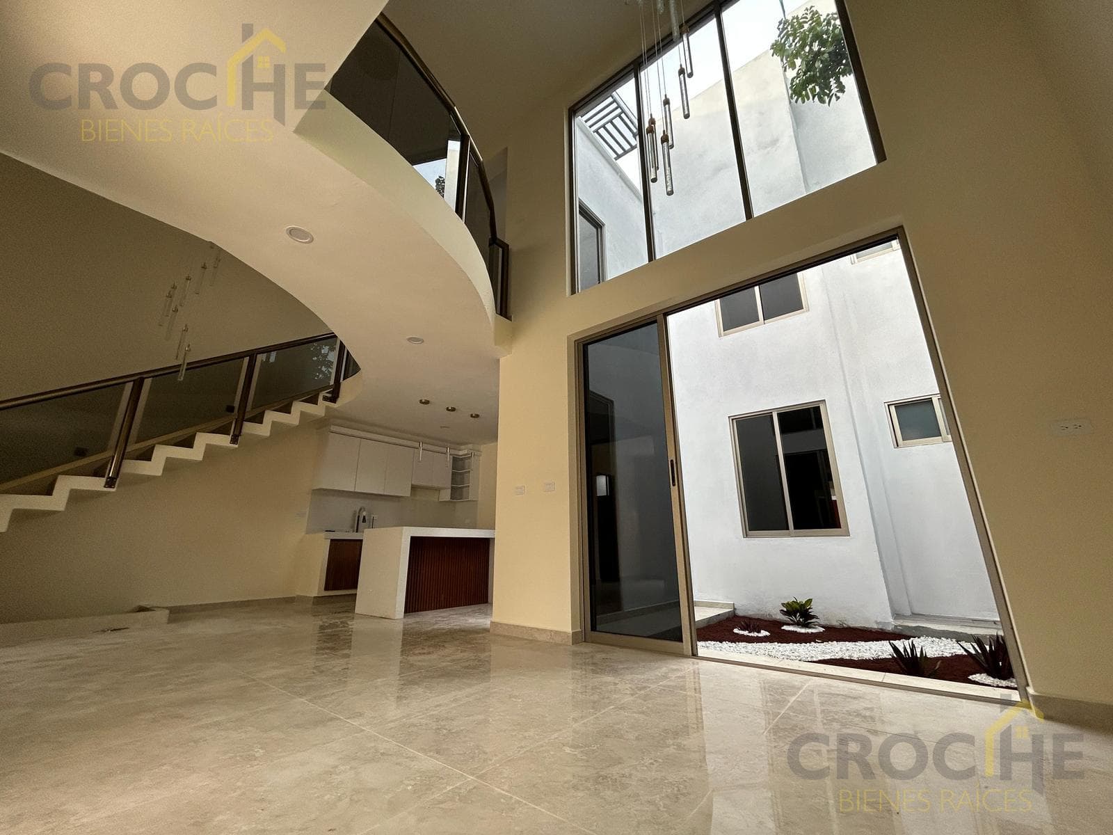 HOUSE FOR SALE IN A PRIVATE SUBDIVISION IN COATEPEC, VERACRUZ