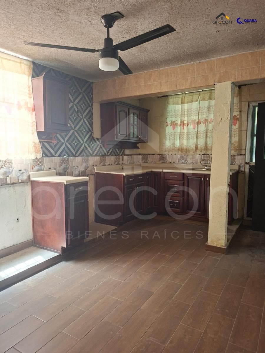 House for SALE in Section 3, Petrolera