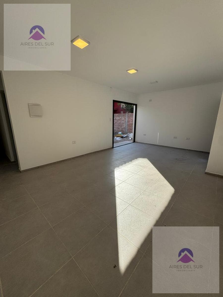 House on Av, Cardonato