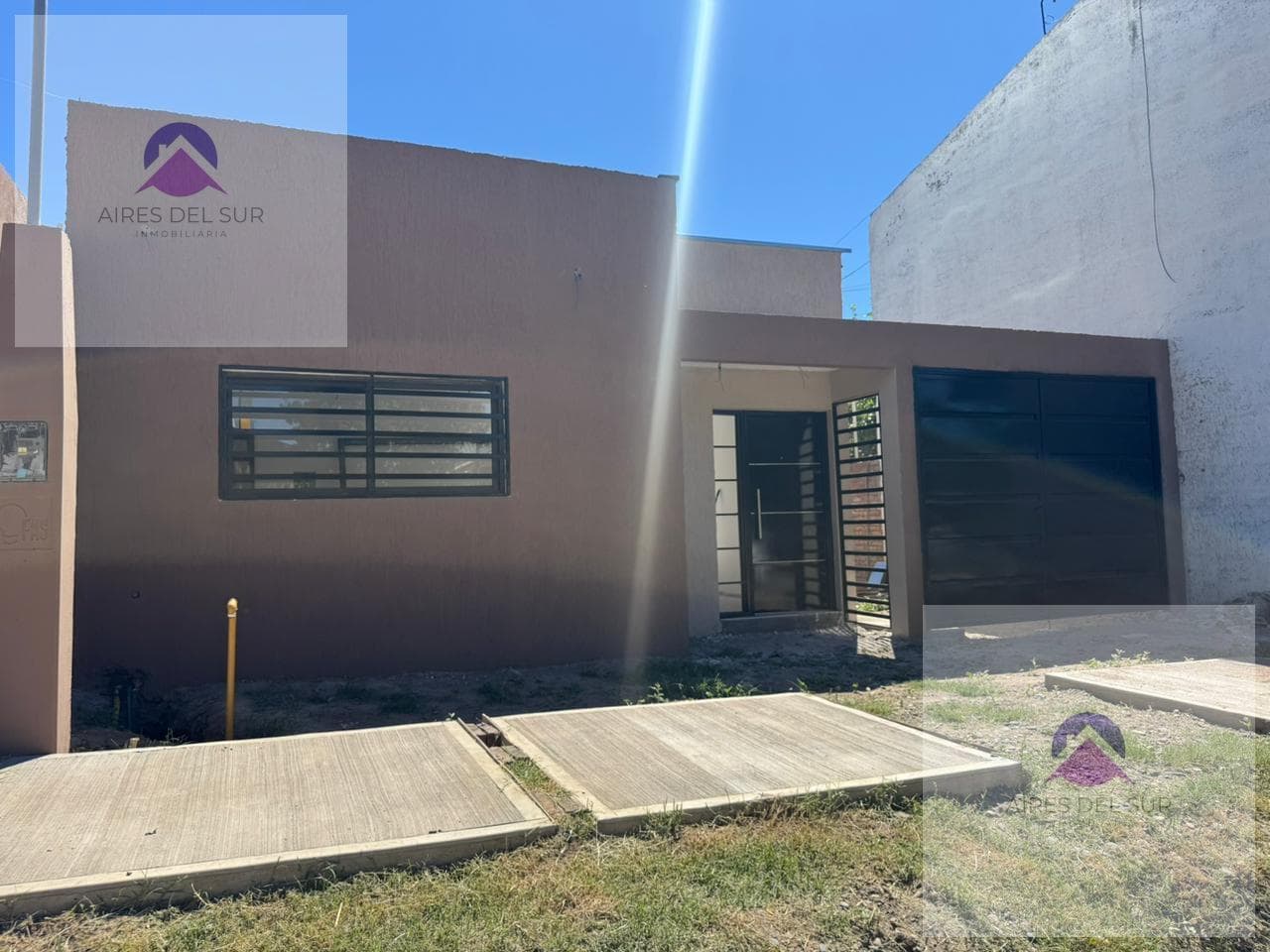 House on Av, Cardonato