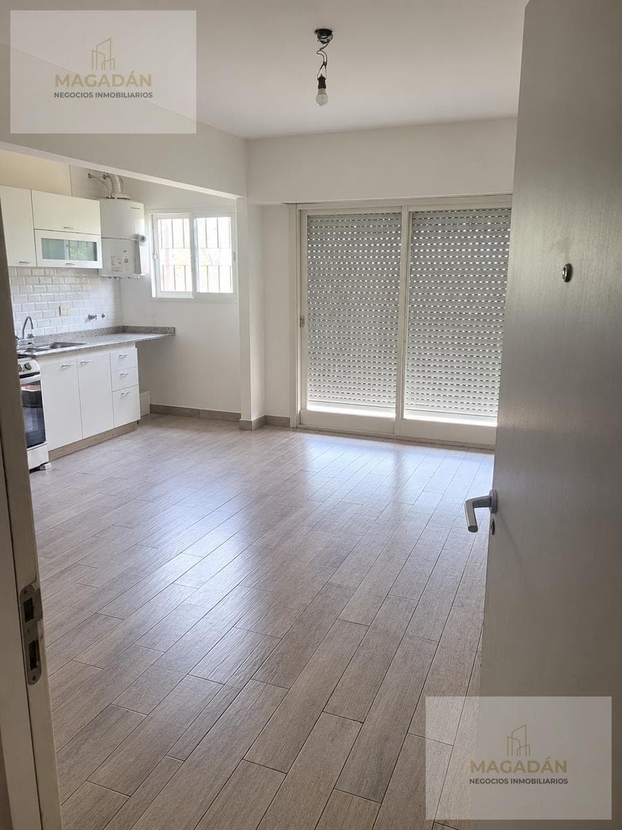 2-room apartment for rent with a balcony in the Ramos Mejía area