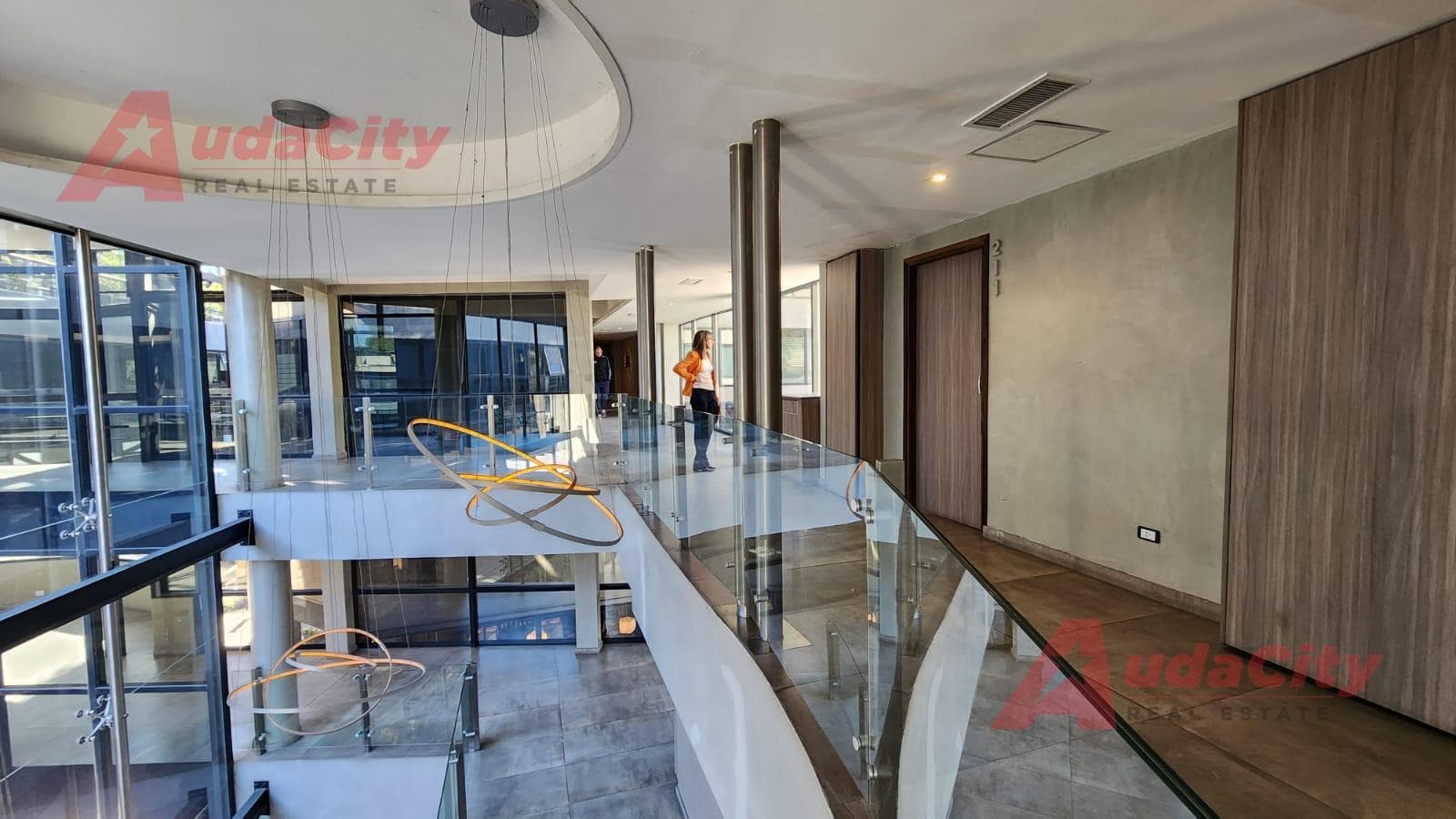 35-meter Office Space for Rent with Parking Space in the Parque Leloir Neighborhood, Ituzaingó