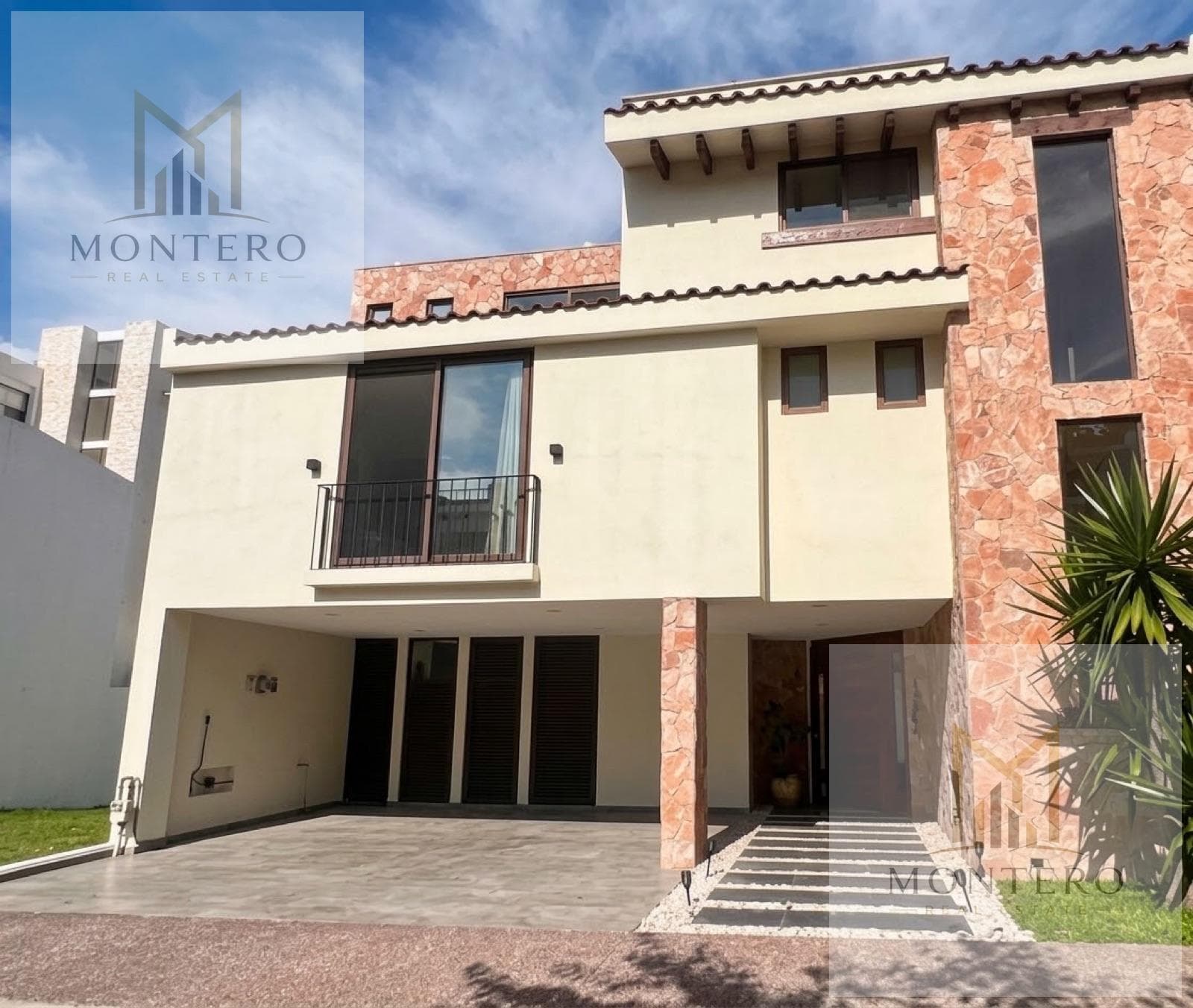 House - Lomas de Angelópolis Subdivision