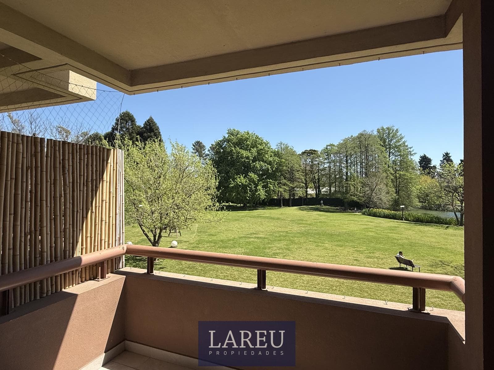 Apartment for sale in Villa del Lago, Pilar.