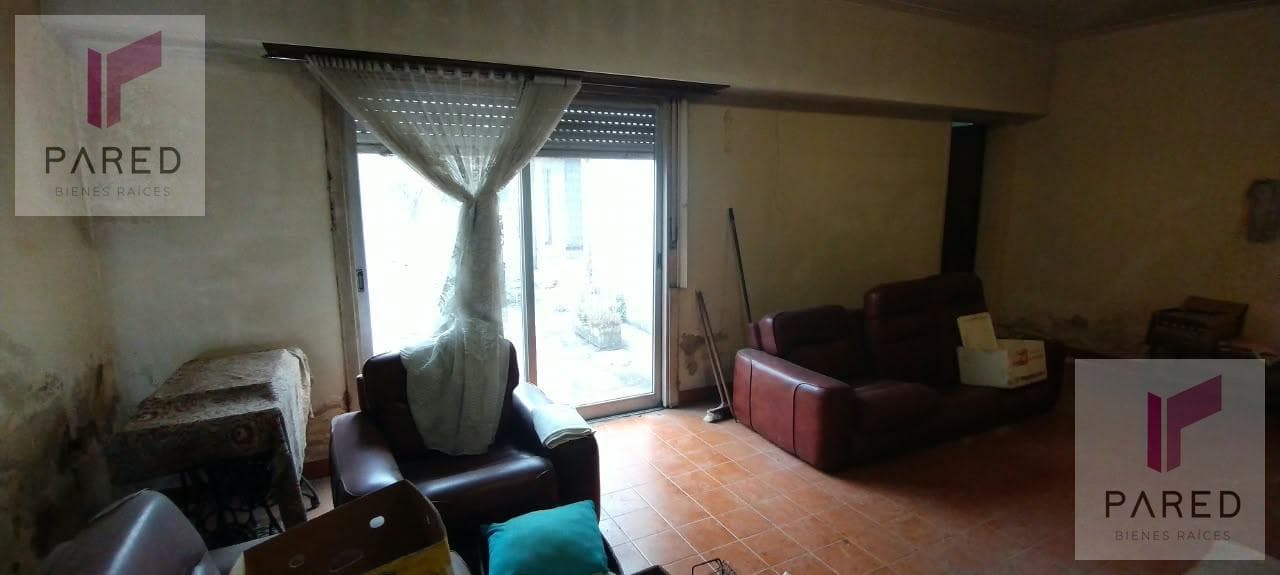 House in Need of Renovation in Las Flores