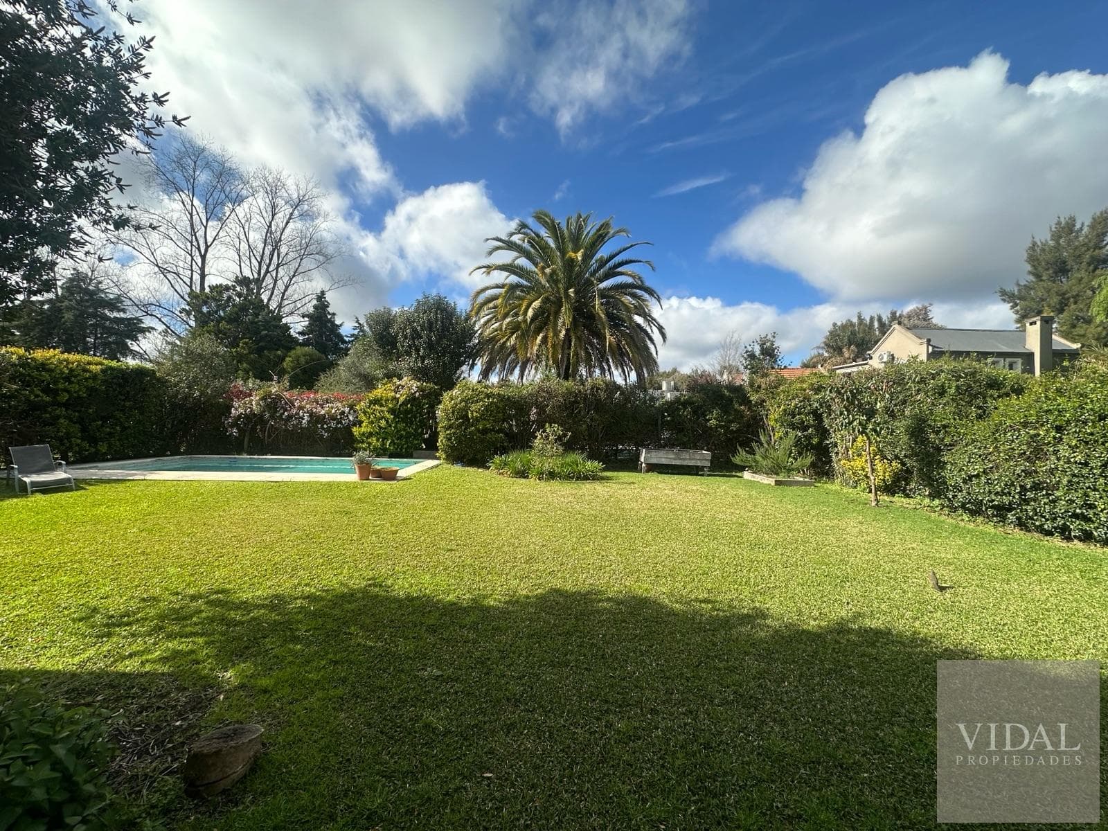 House for sale or short-term rental in the El Molino Pilar gated community