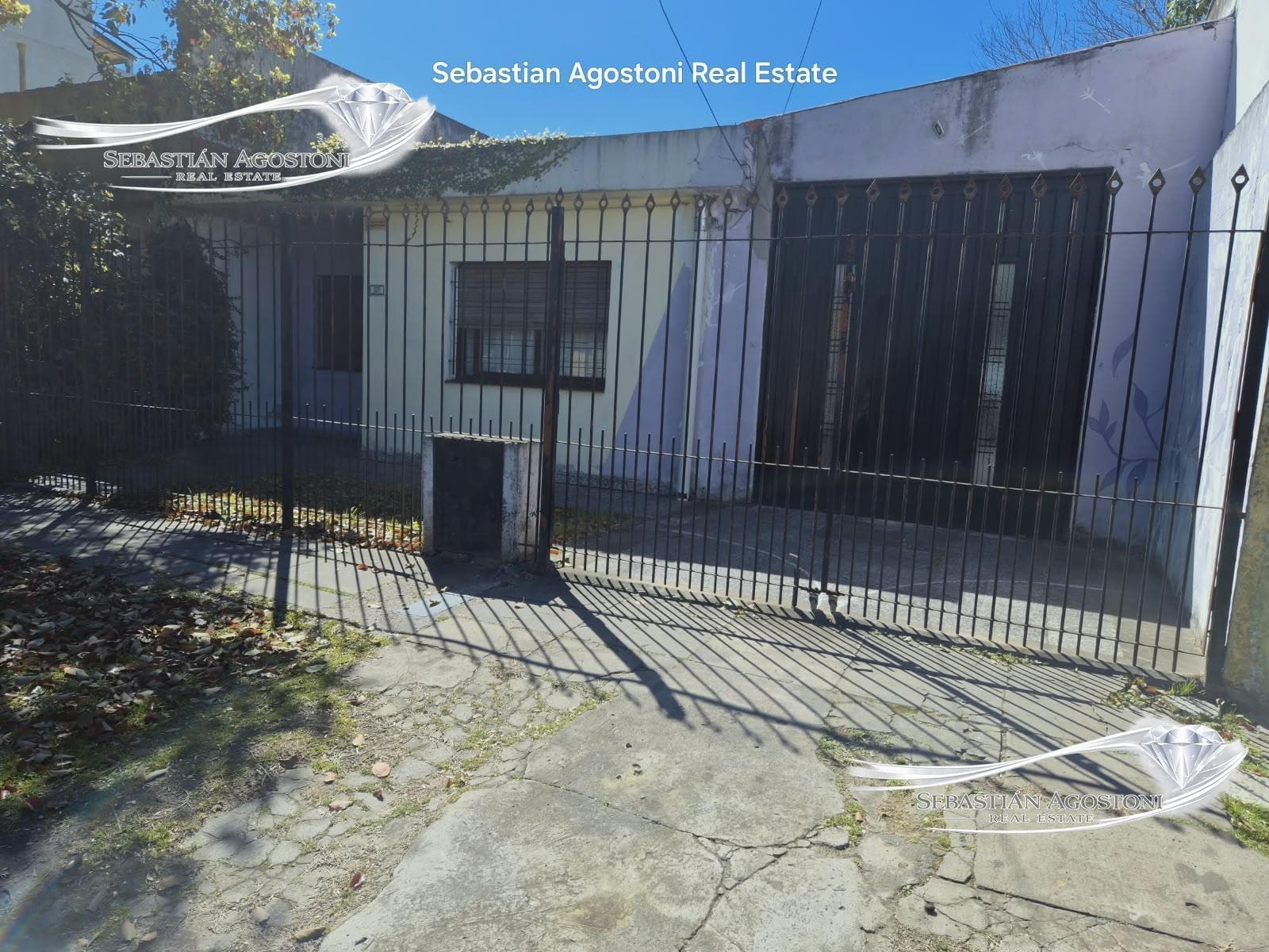 3-room house for rent with a garage