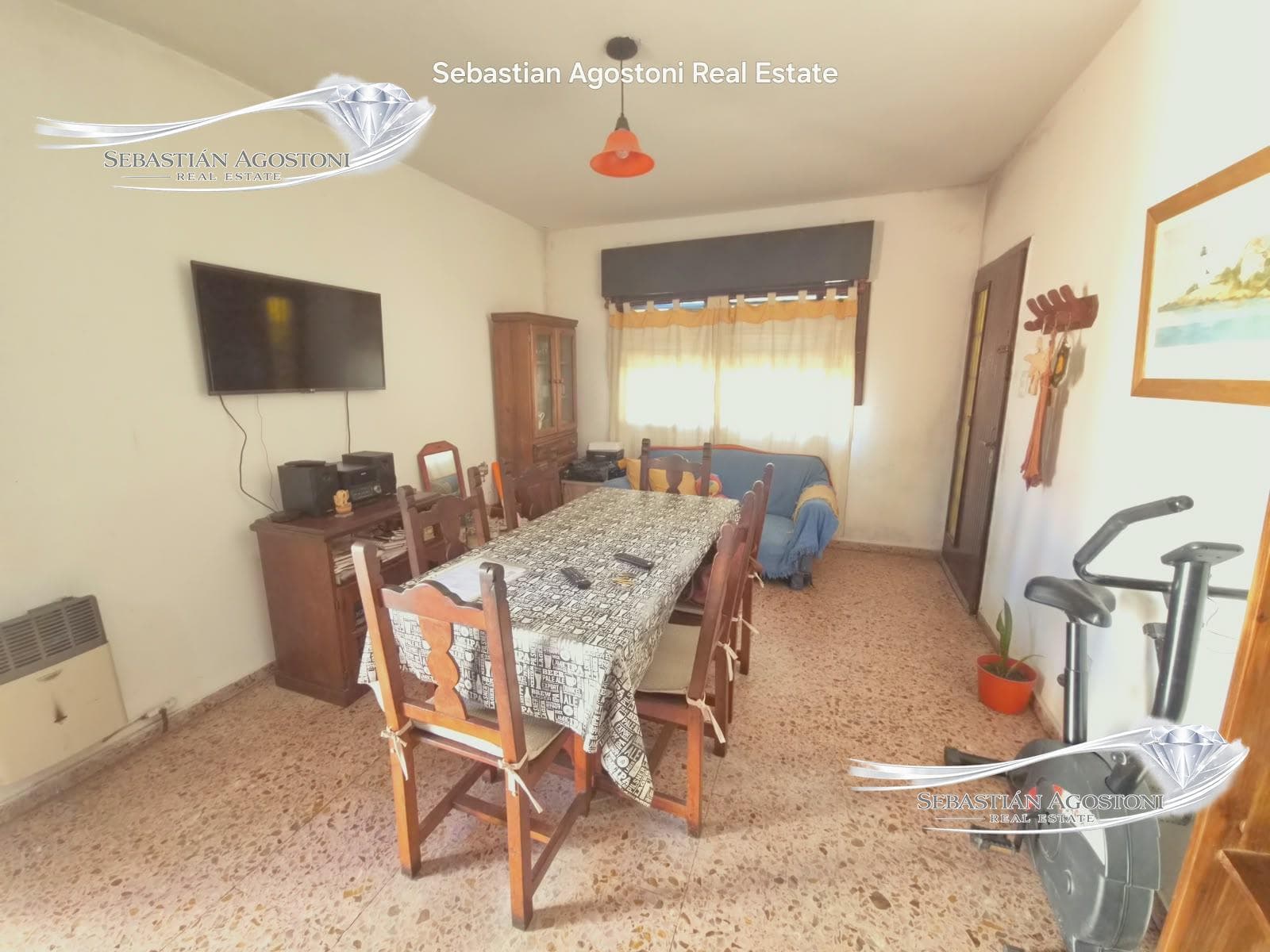 3-room house for rent with a garage
