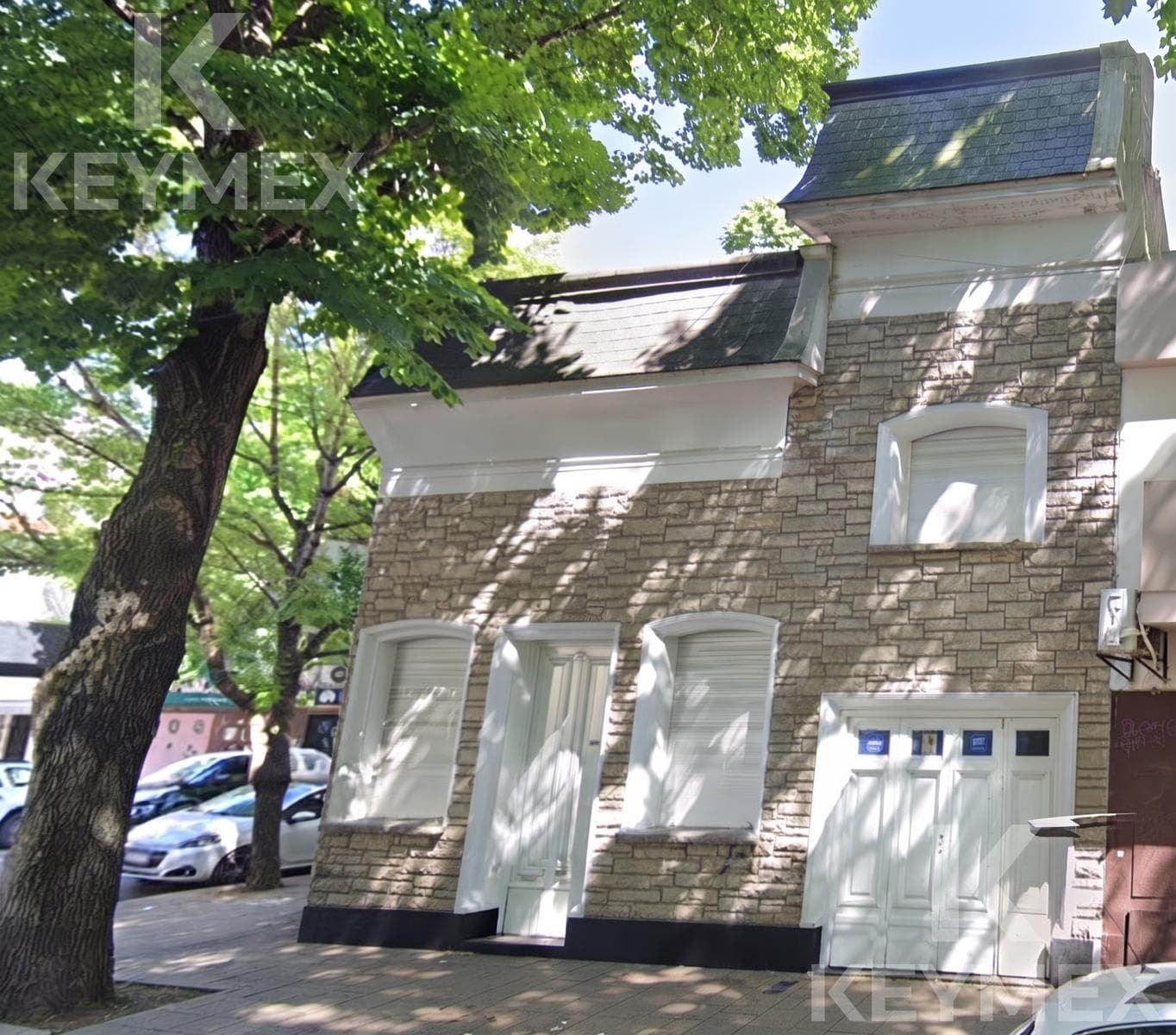 4-Bedroom House for Sale with Garage and Terrace - Corner of Calle 8 and 56, La Plata