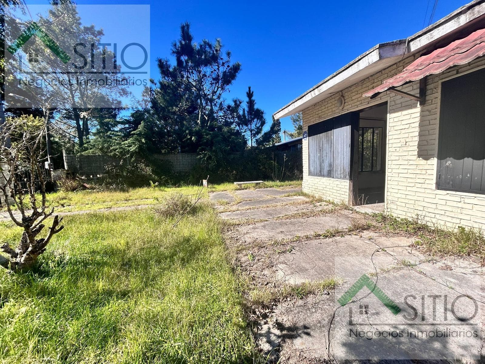 Vendo Casa de 2 dormitorios con 1200 m2 a 1 cuadra de la playa