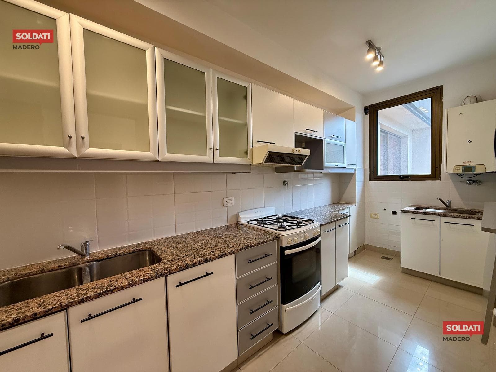 3-Bedroom, 2-Bathroom Apartment for Rent with Garage in Barracas