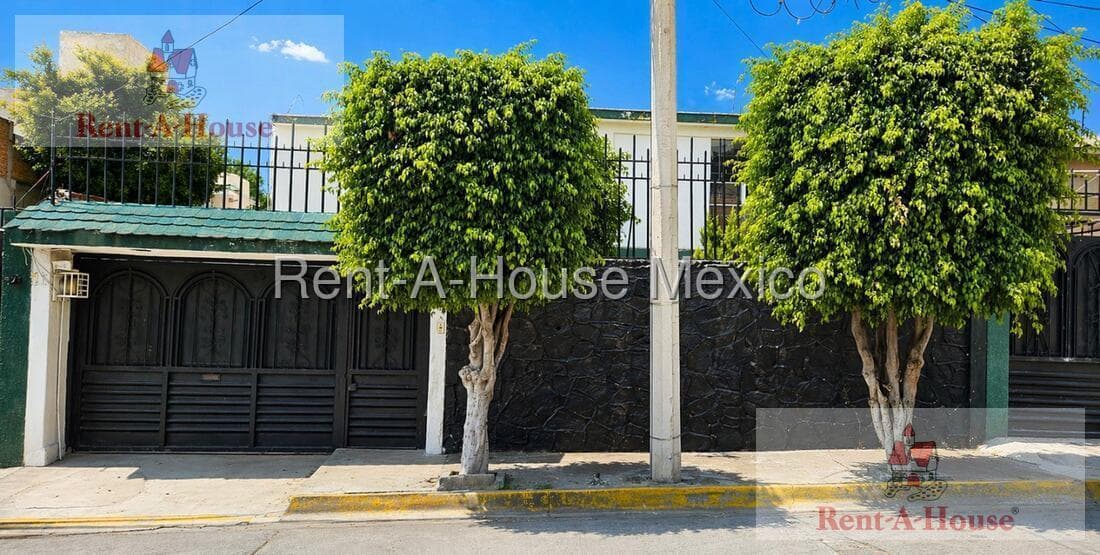 House for Sale in Jardines de Atizapan, Atizapan de Zaragoza, JL 27-802.