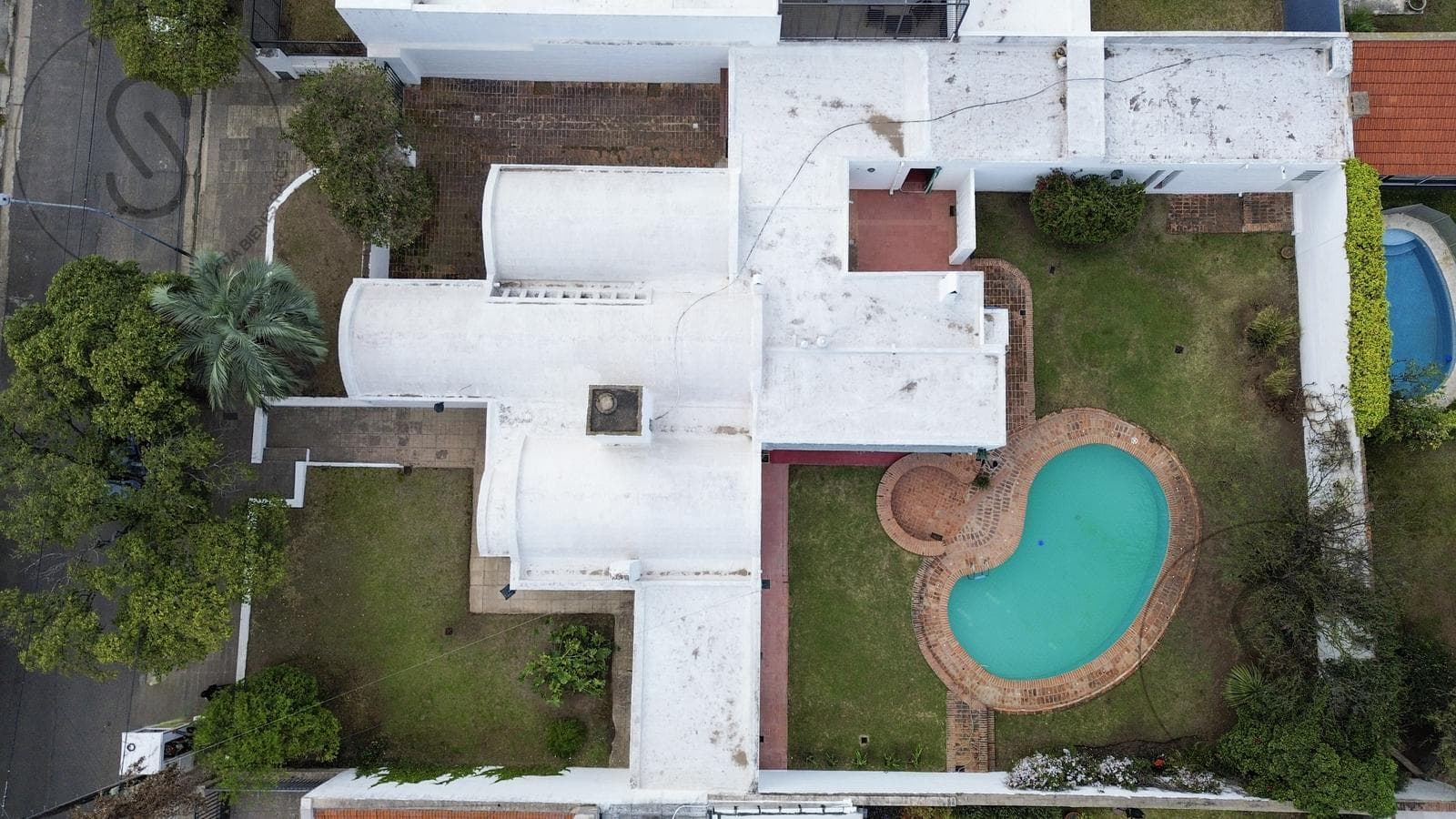 HOUSE FOR SALE: 4 BEDROOMS, SWIMMING POOL, URCA