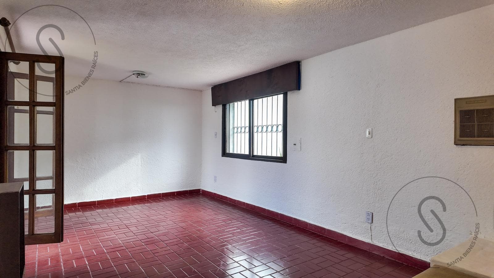 HOUSE FOR SALE: 4 BEDROOMS, SWIMMING POOL, URCA