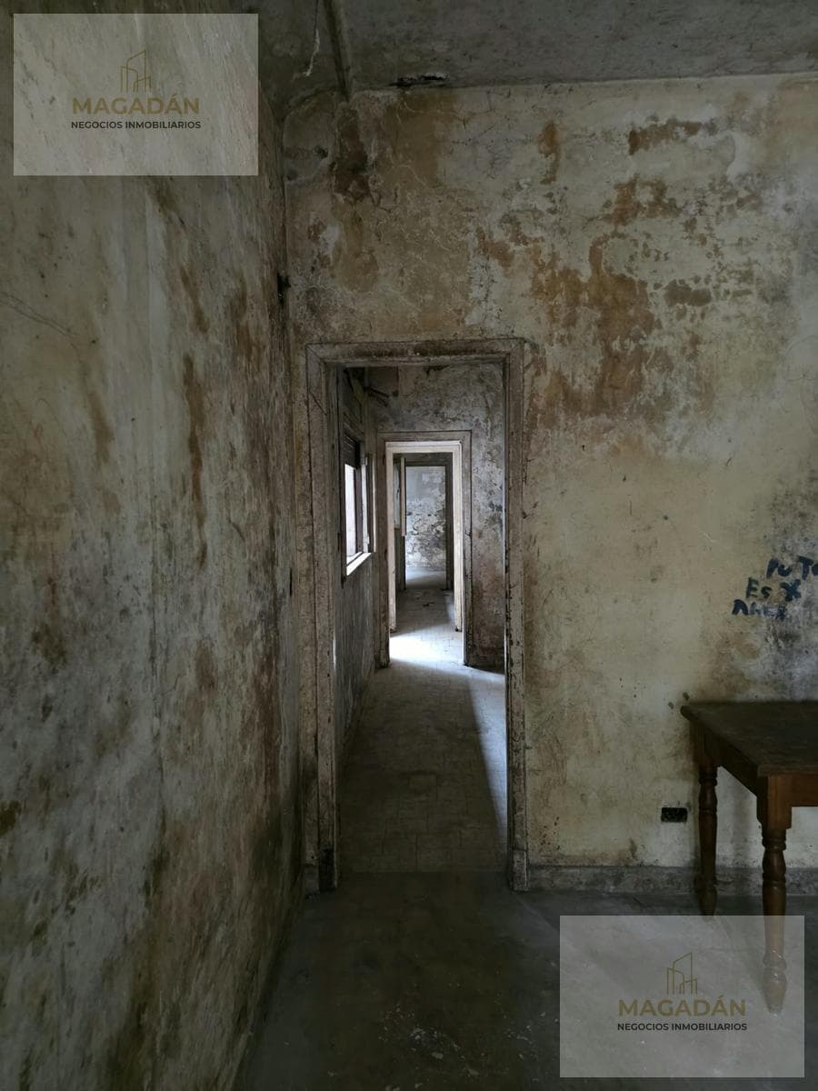 Condominium for sale in Ramos Mejia, in need of renovation
