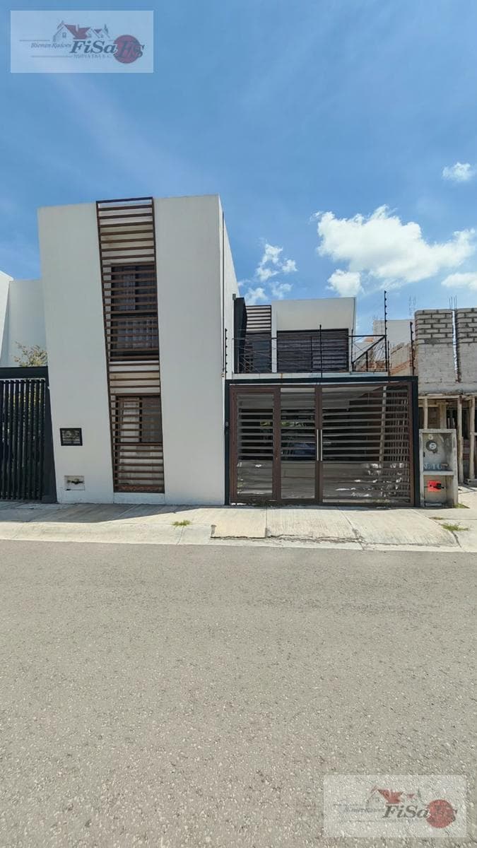 HOUSE FOR SALE IN LOMAS DE BANTHI