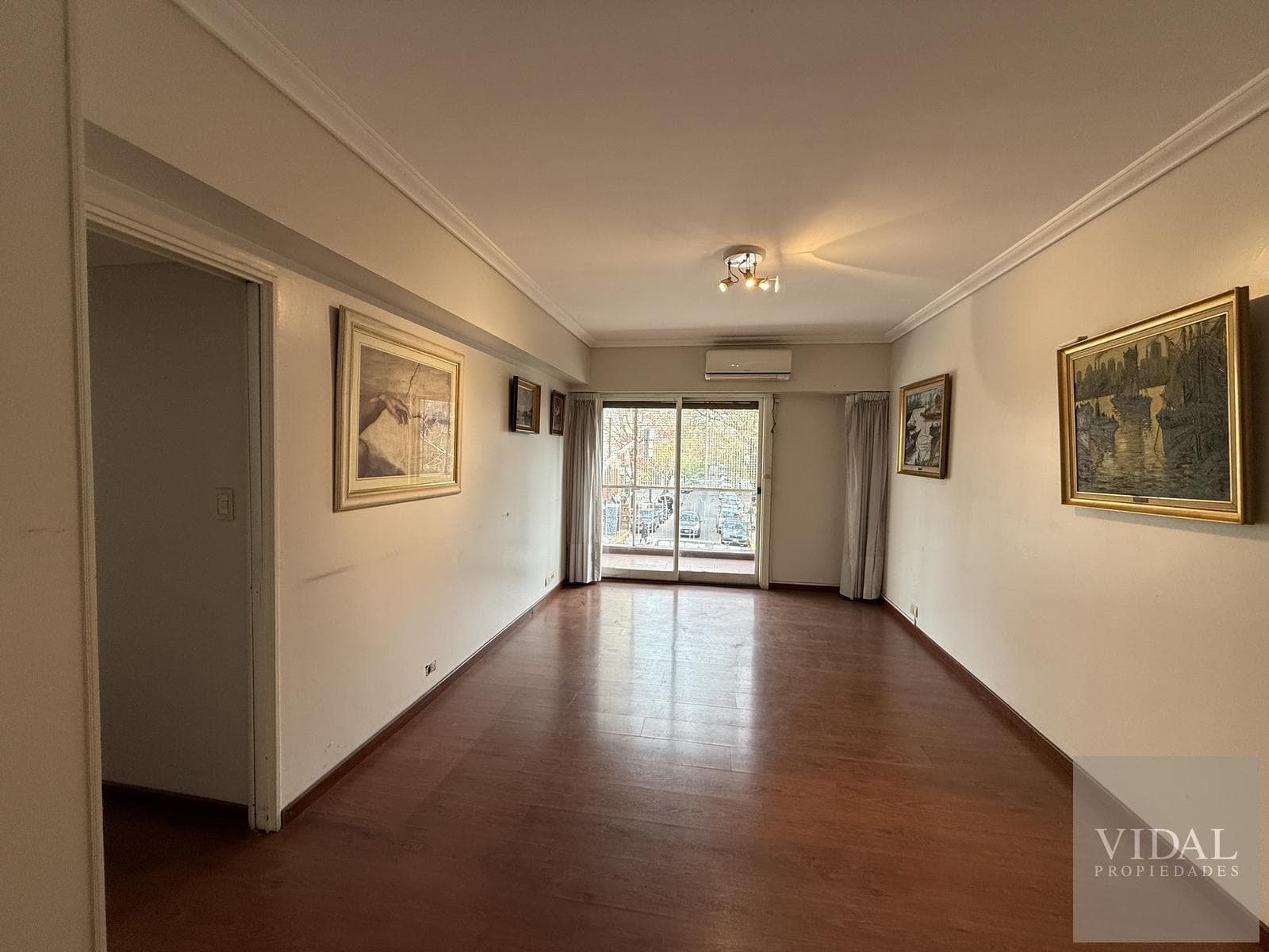 Apartment for sale in Villa Urquiza: 3-room, bright, street-facing unit