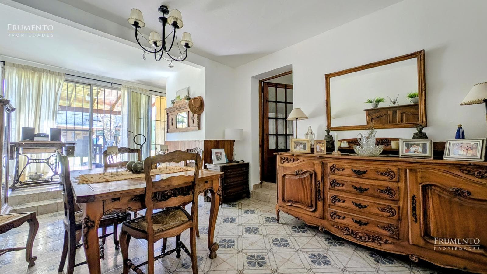 5-ROOM HOUSE WITH GARDEN AND POOL IN BELLA VISTA