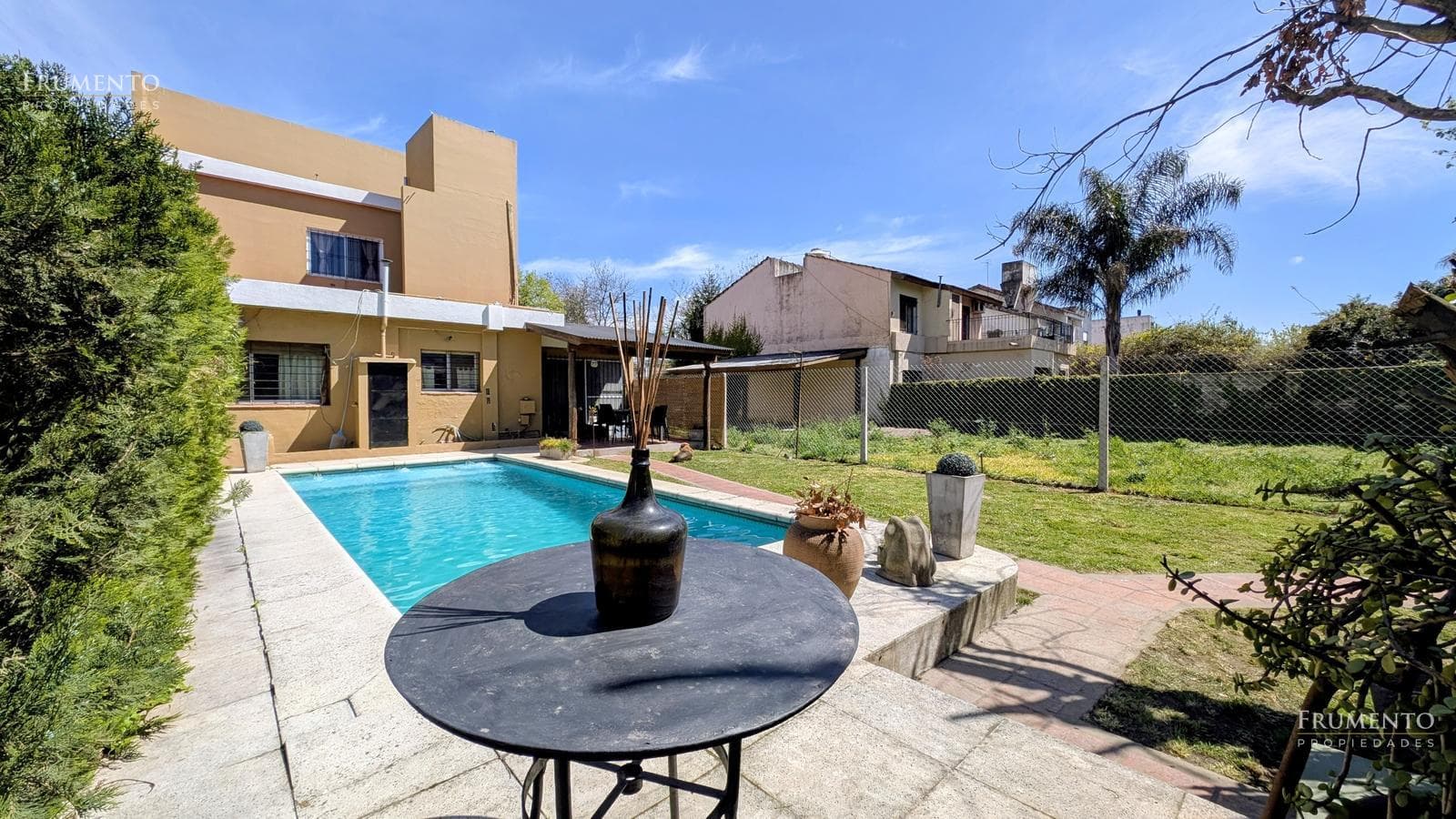 5-ROOM HOUSE WITH GARDEN AND POOL IN BELLA VISTA